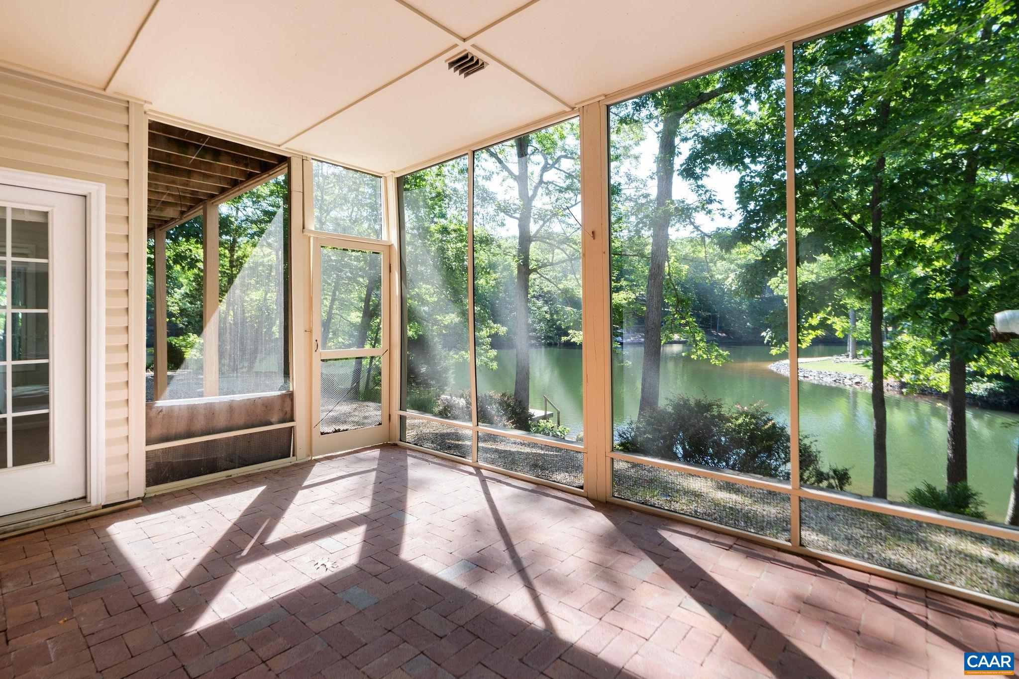 LAKE MONTICELLO - Residential