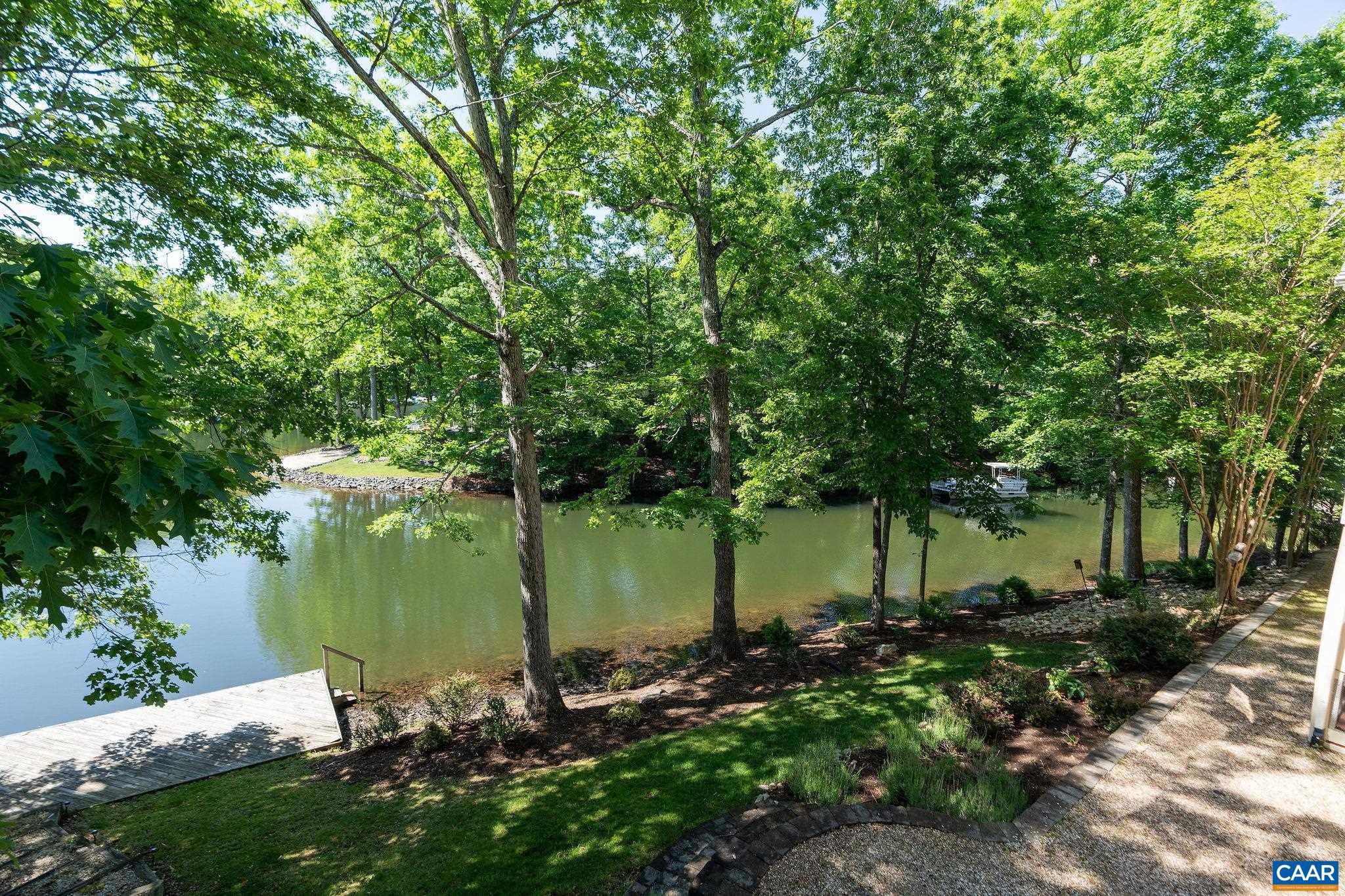 LAKE MONTICELLO - Residential