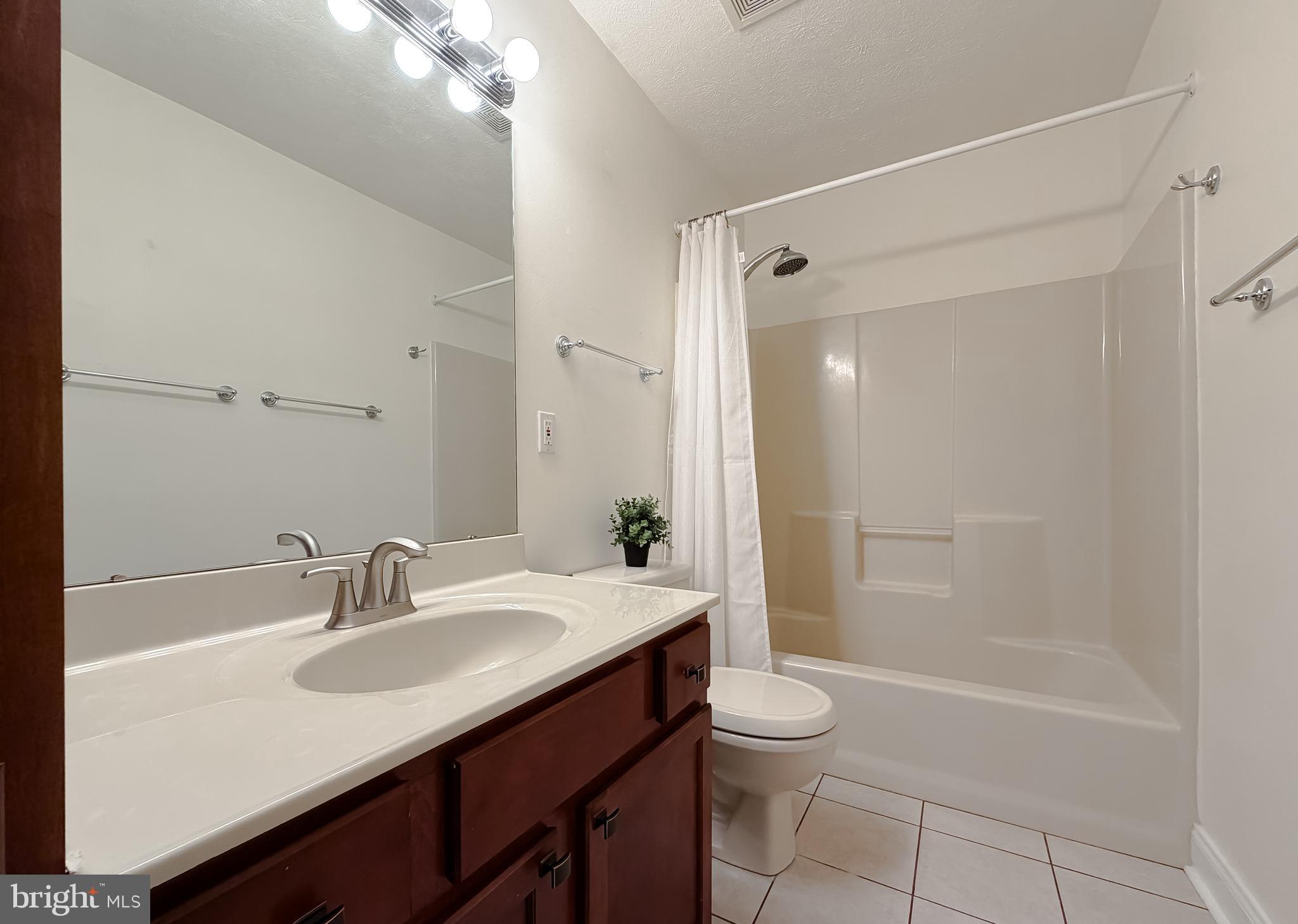 HILTON RIDGE ESTATES - Residential