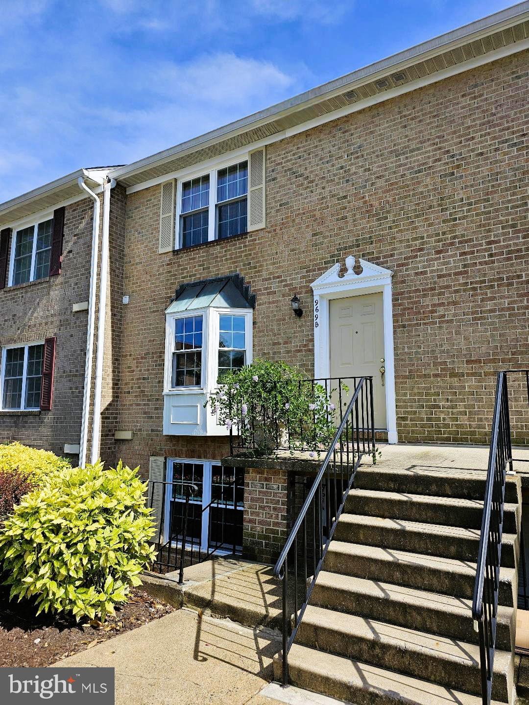 WESTHAMPTON MEWS - Residential