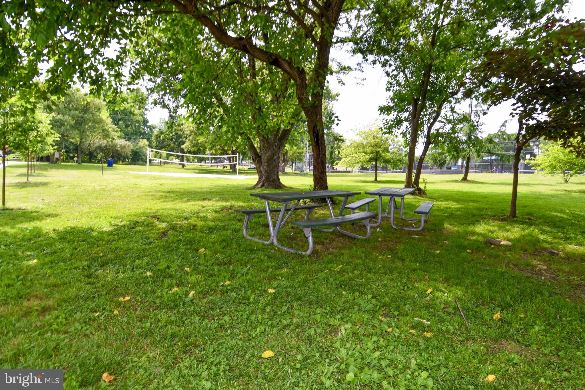 WESTHAMPTON MEWS - Residential