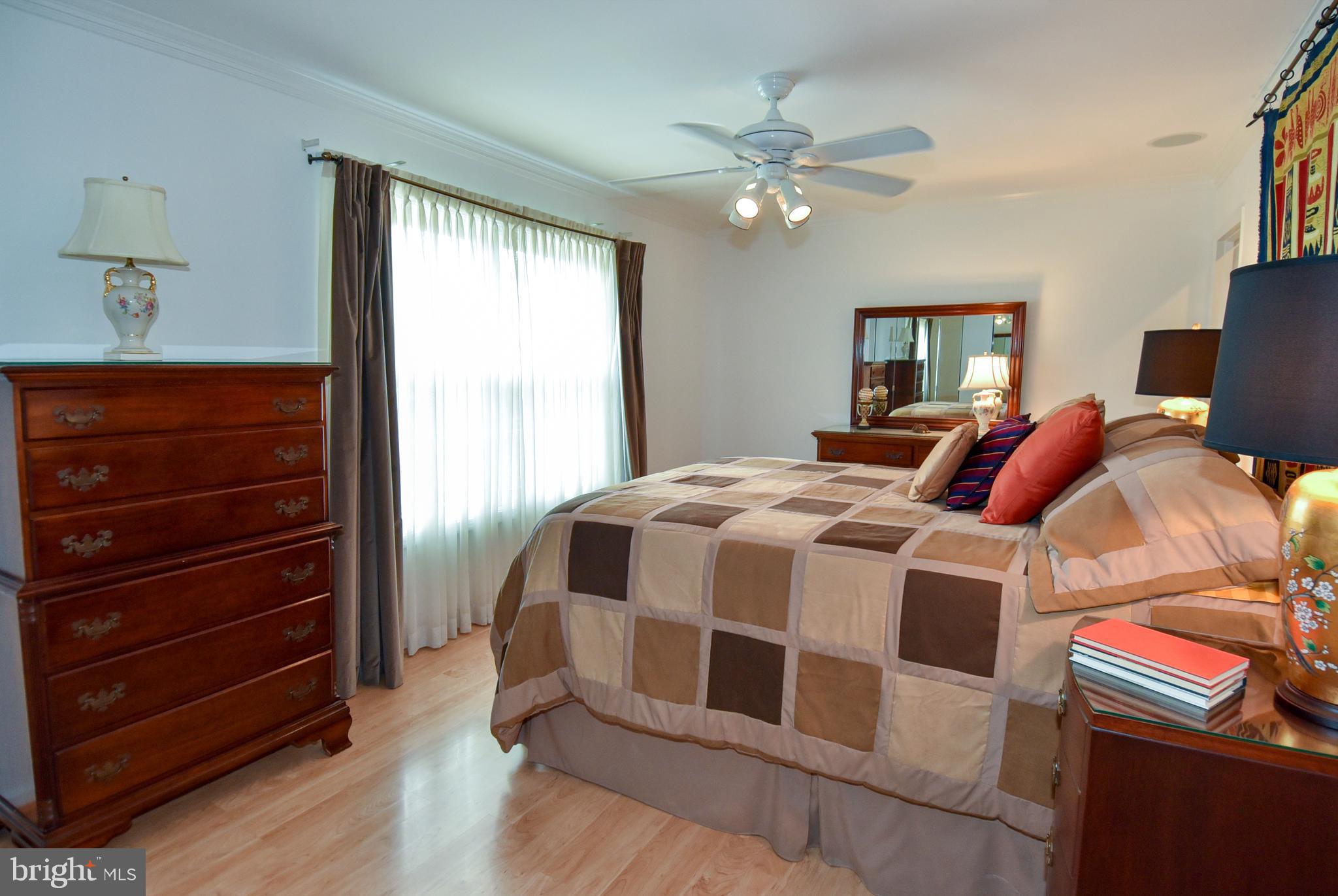 WESTHAMPTON MEWS - Residential