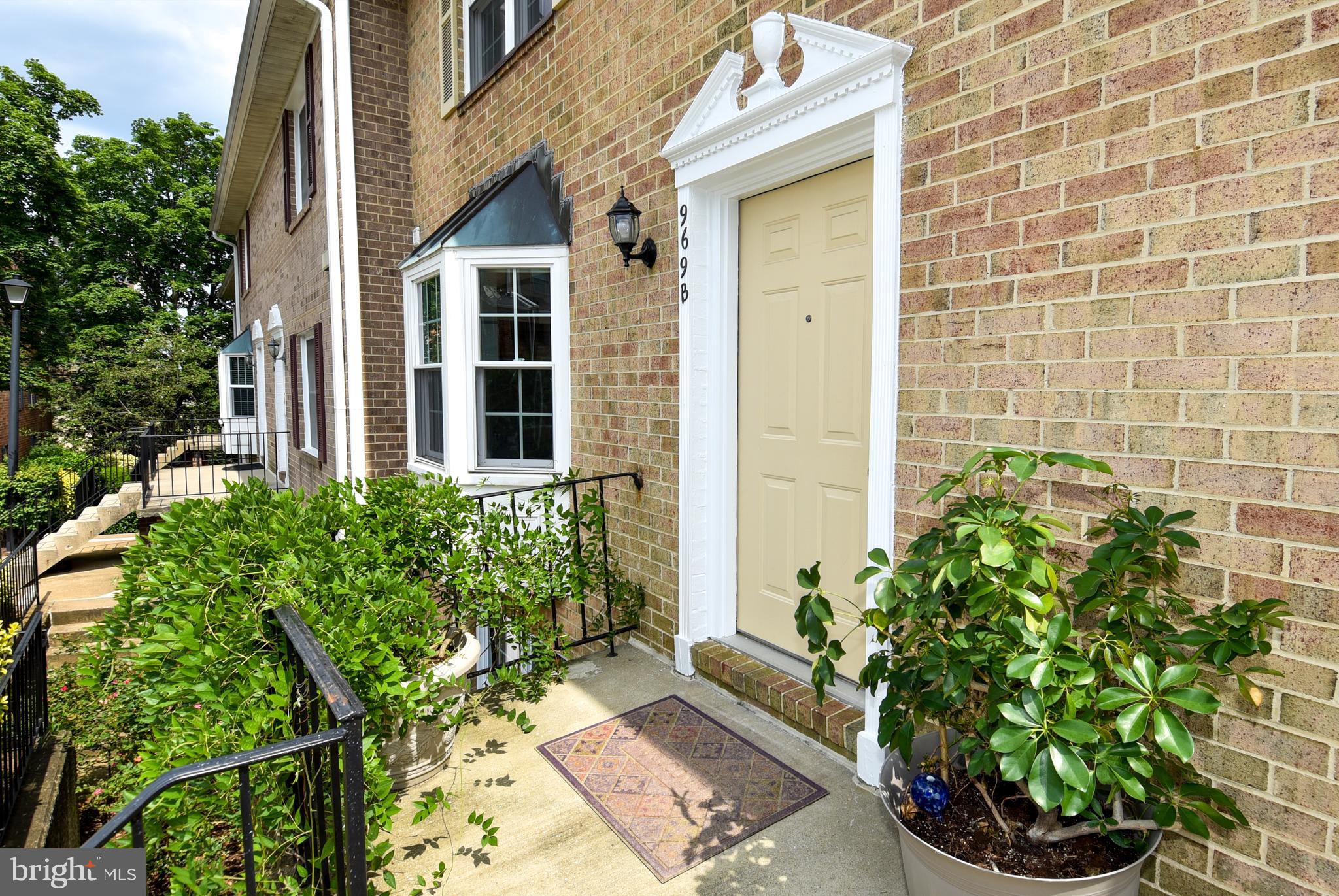 WESTHAMPTON MEWS - Residential