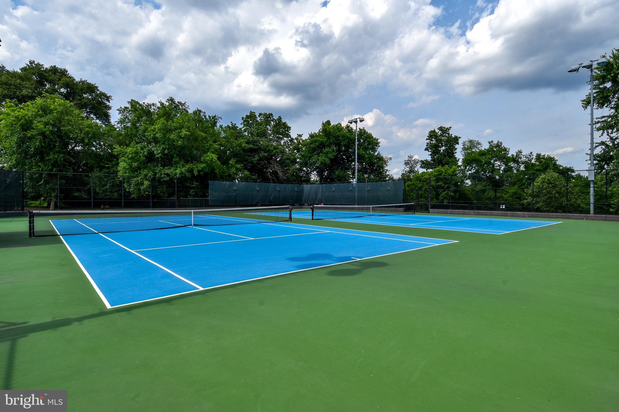 WESTHAMPTON MEWS - Residential