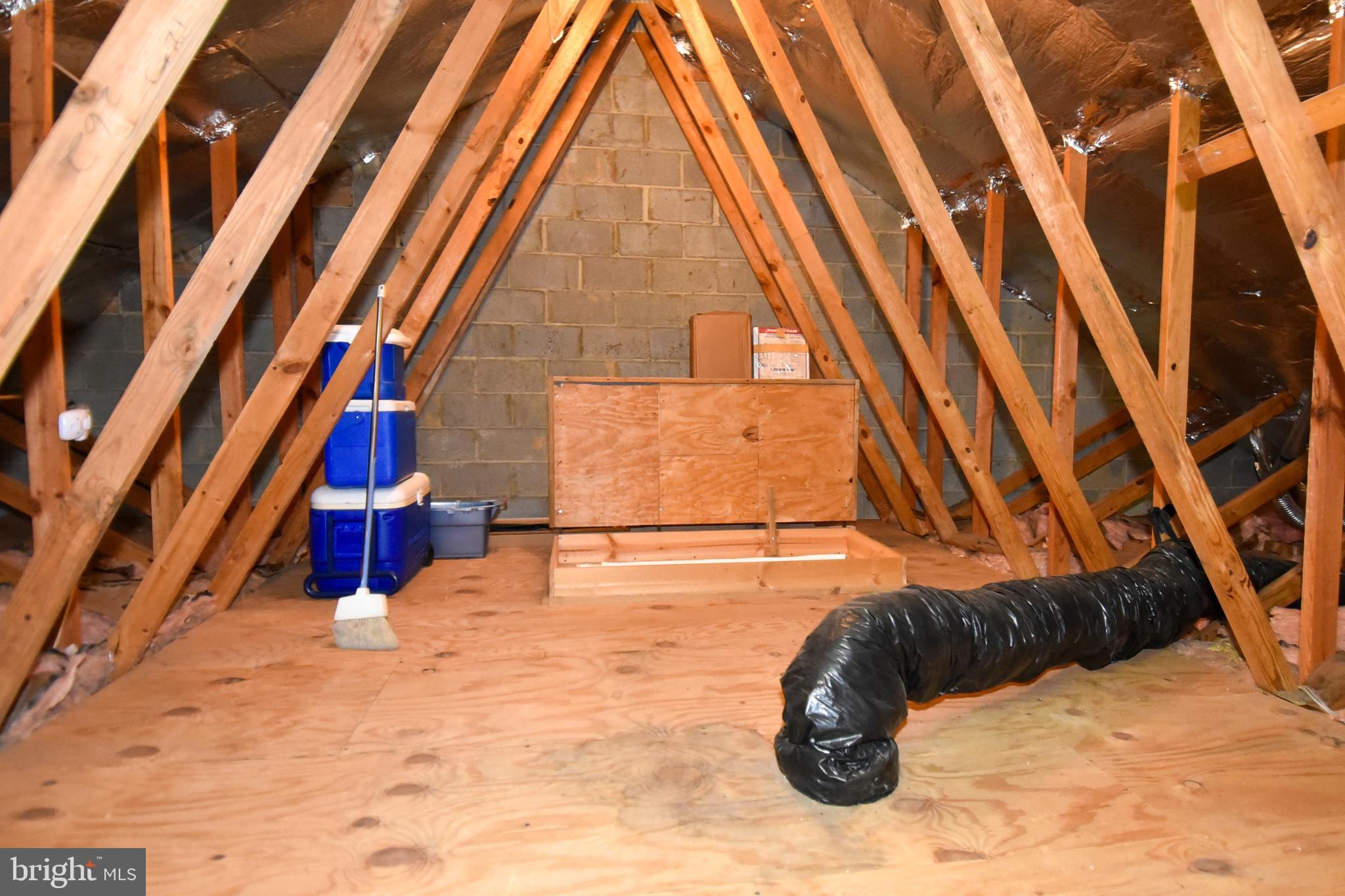 WESTHAMPTON MEWS - Residential