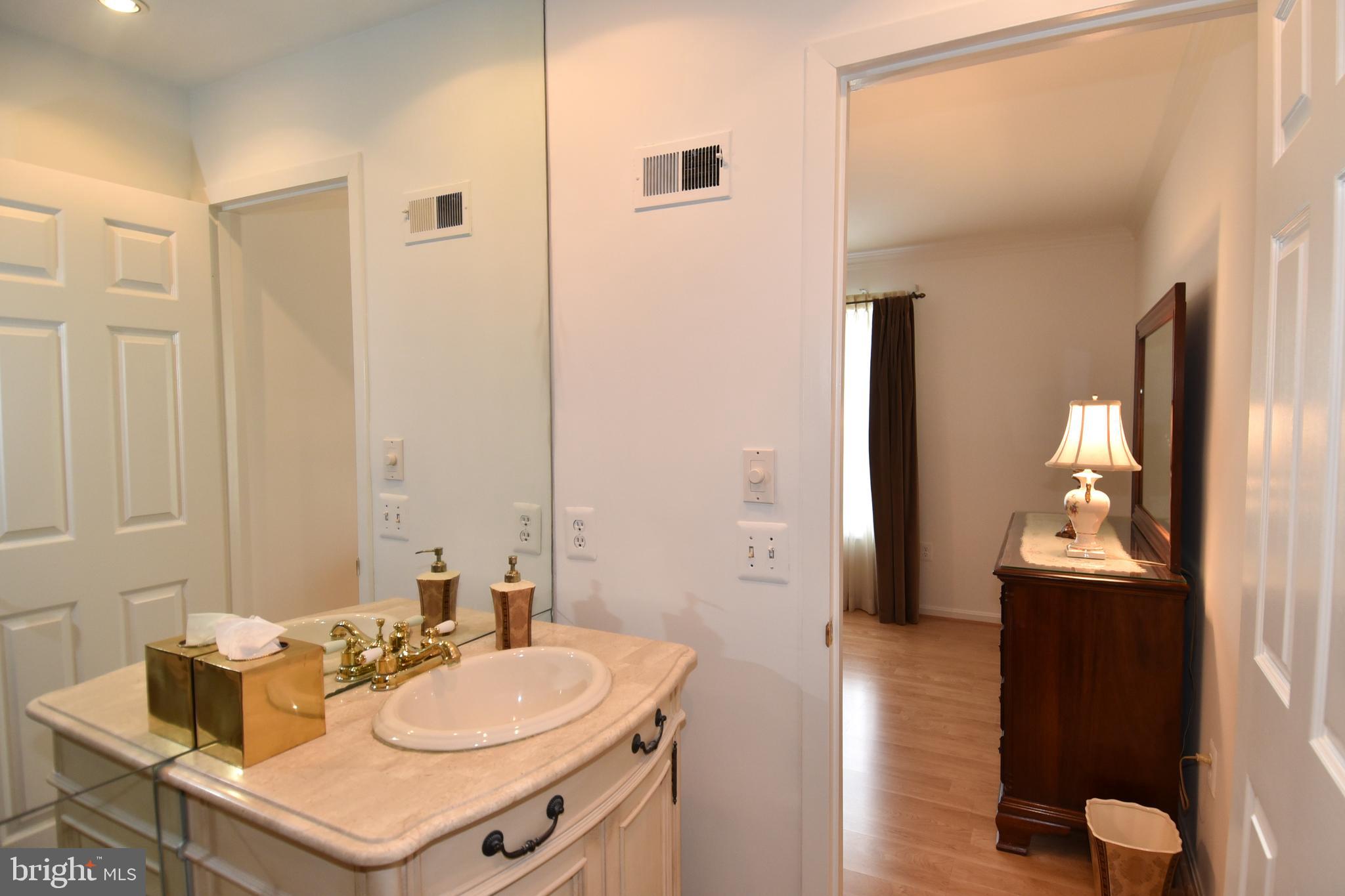 WESTHAMPTON MEWS - Residential