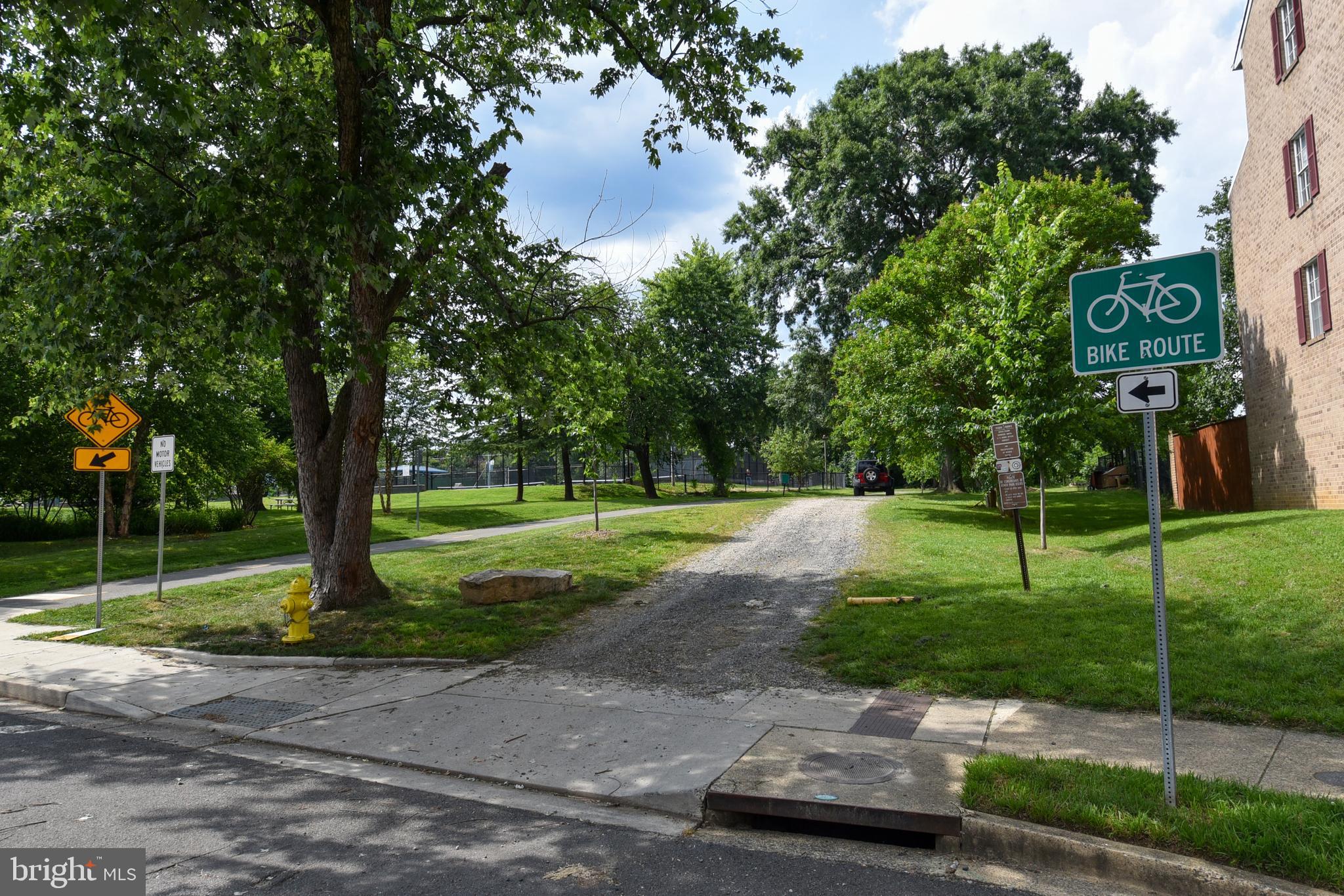 WESTHAMPTON MEWS - Residential