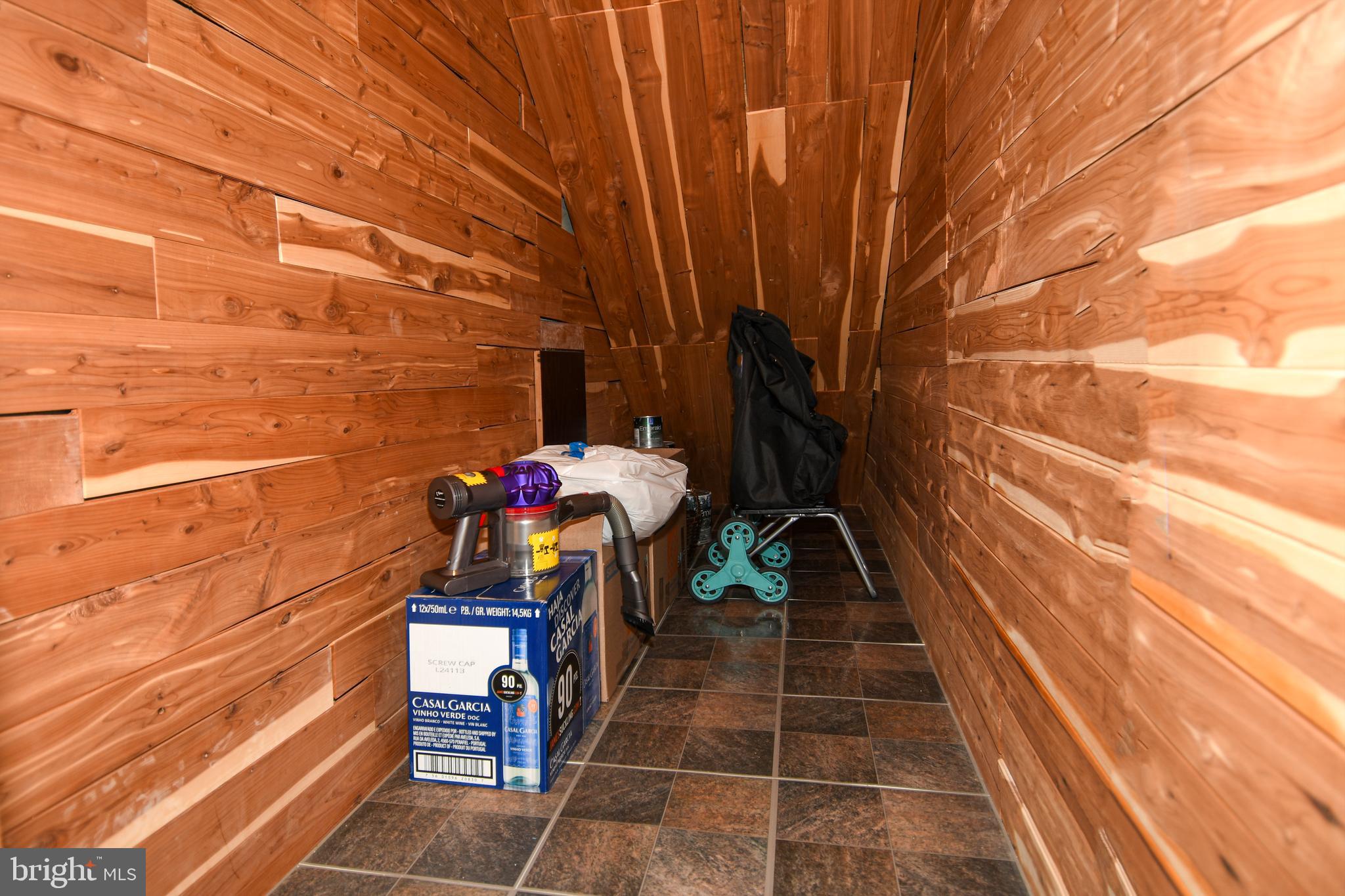 WESTHAMPTON MEWS - Residential