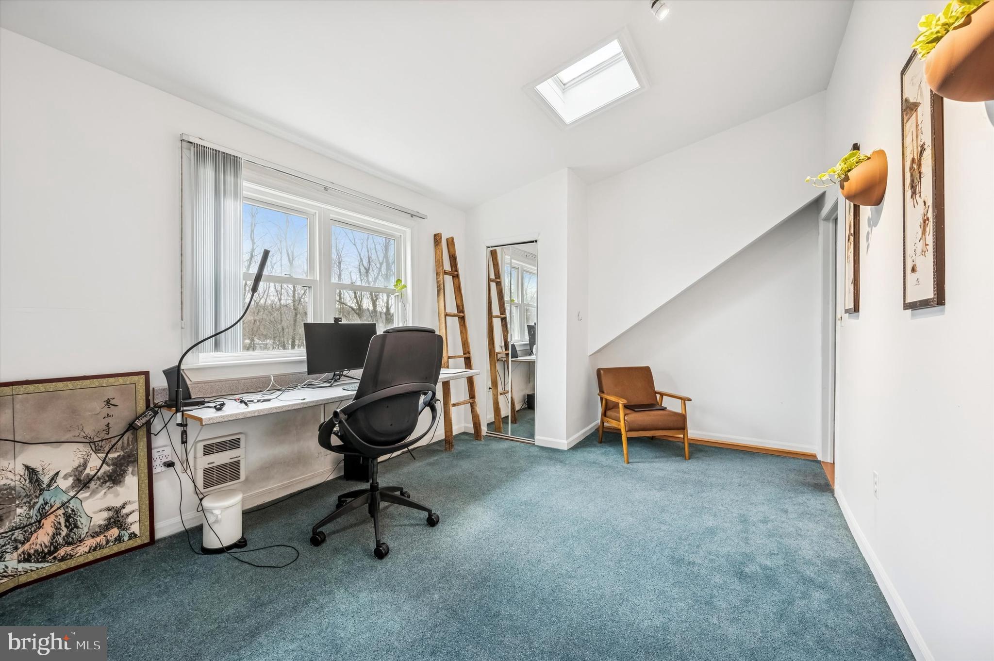 EAST FALLS - Residential