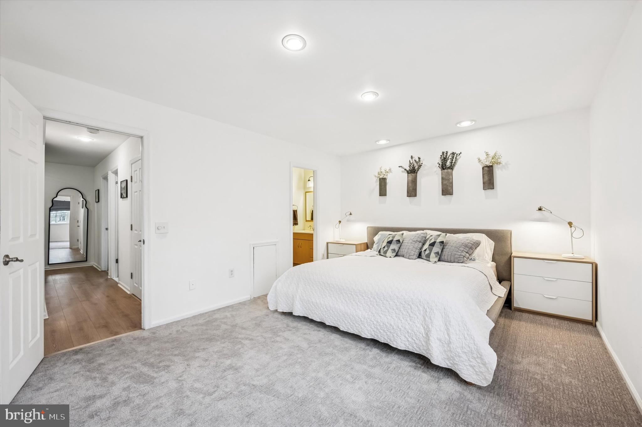 EAST FALLS - Residential