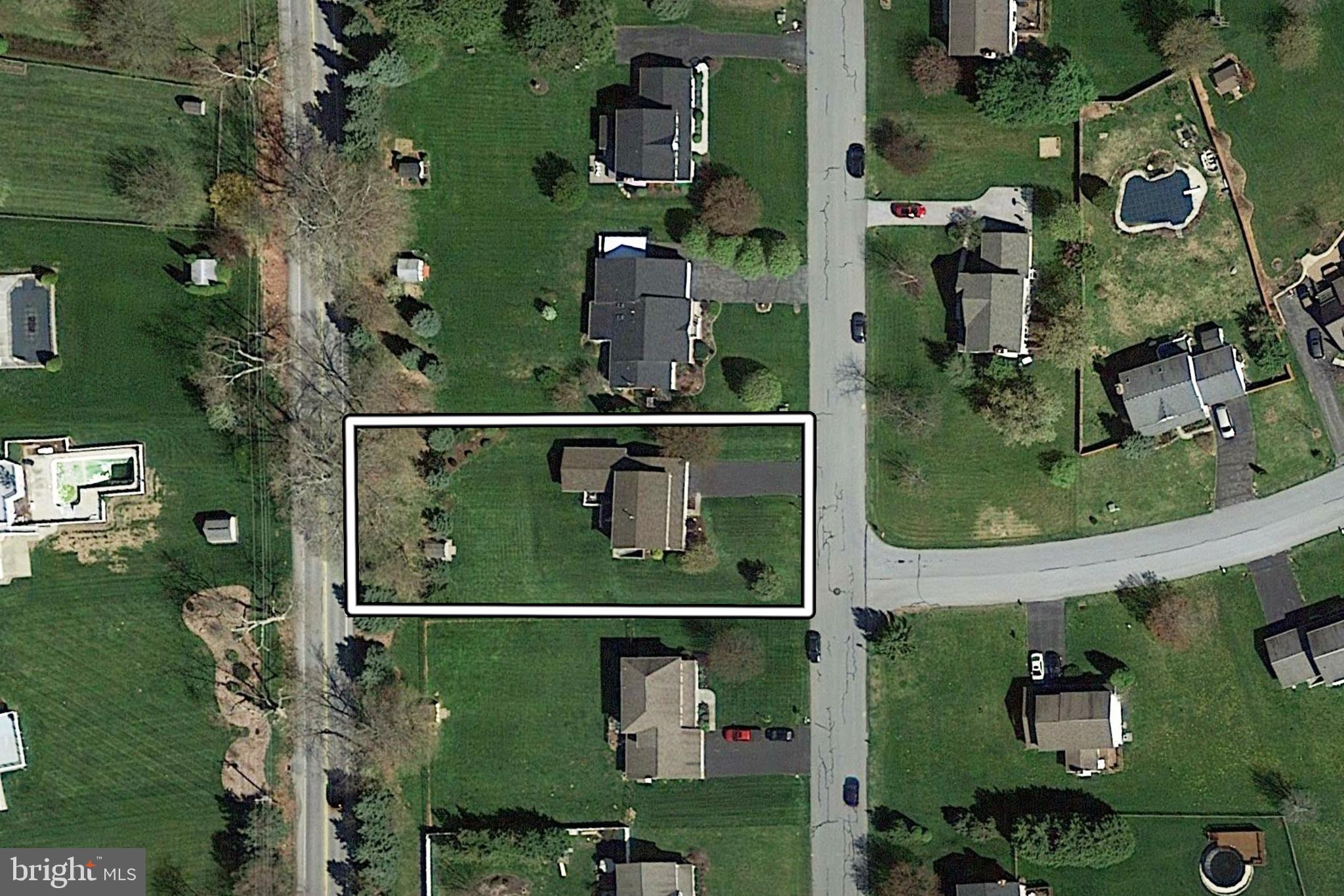 STRAWBERRY FIELDS - Residential