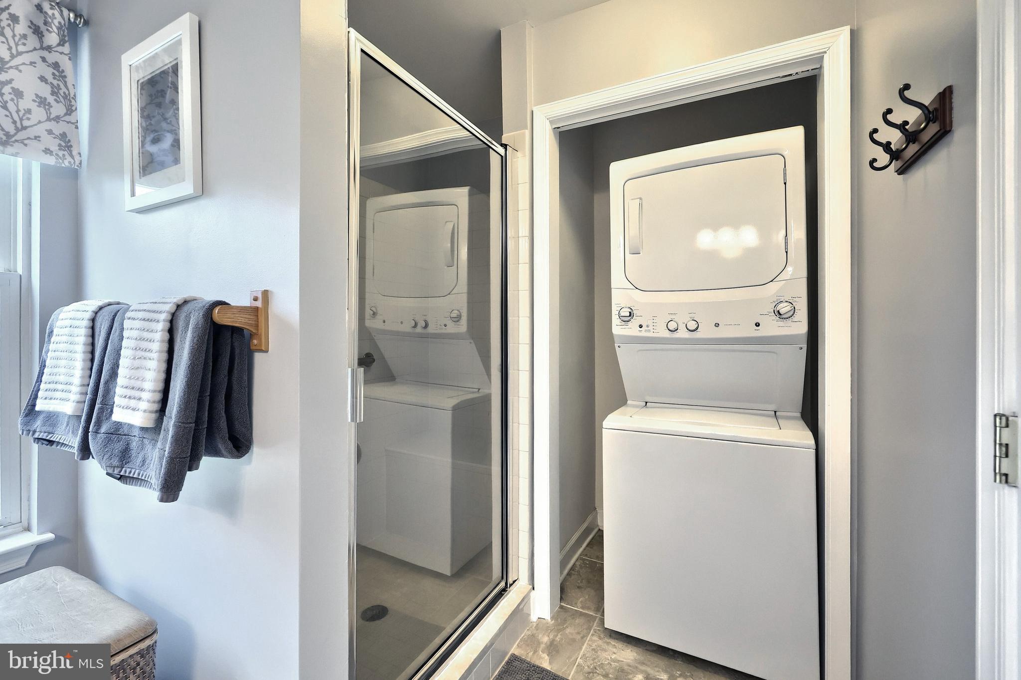 STRAWBERRY FIELDS - Residential