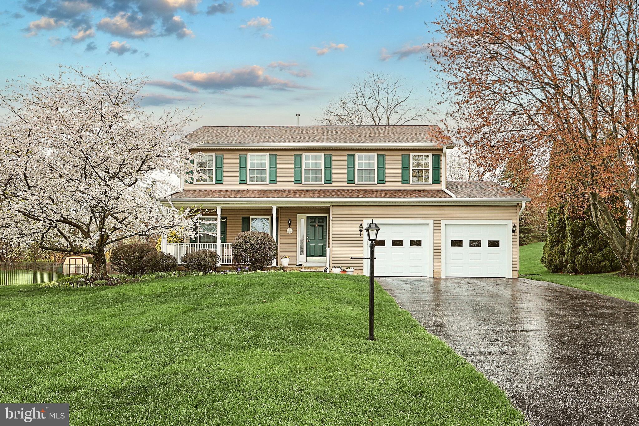 STRAWBERRY FIELDS - Residential