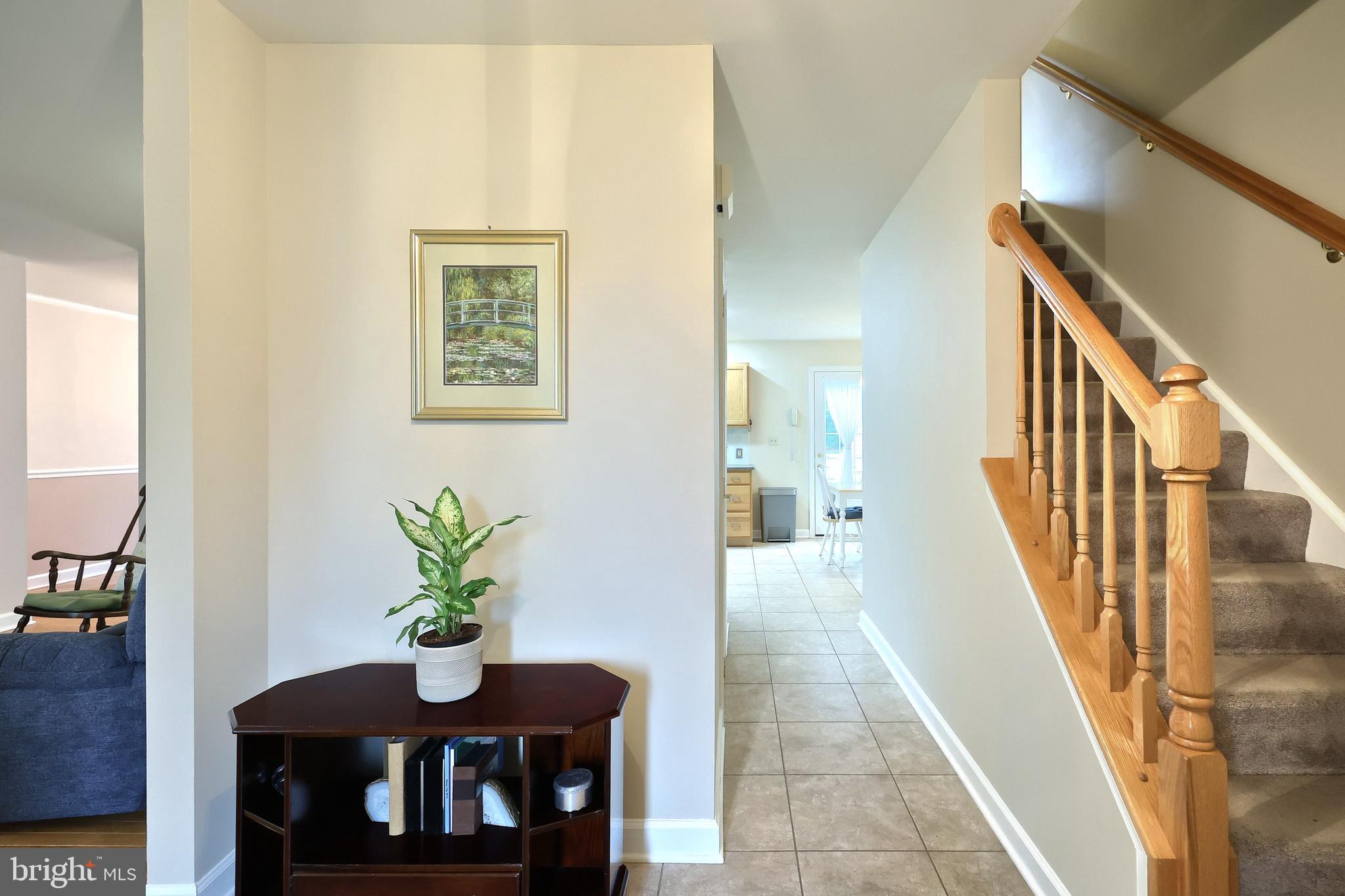 STRAWBERRY FIELDS - Residential