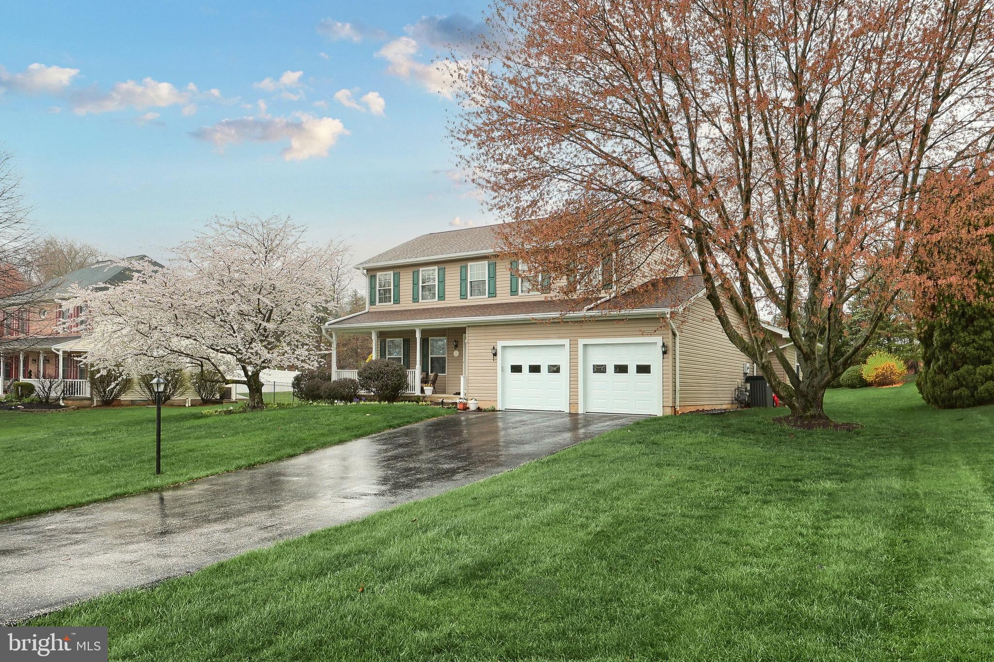 STRAWBERRY FIELDS - Residential