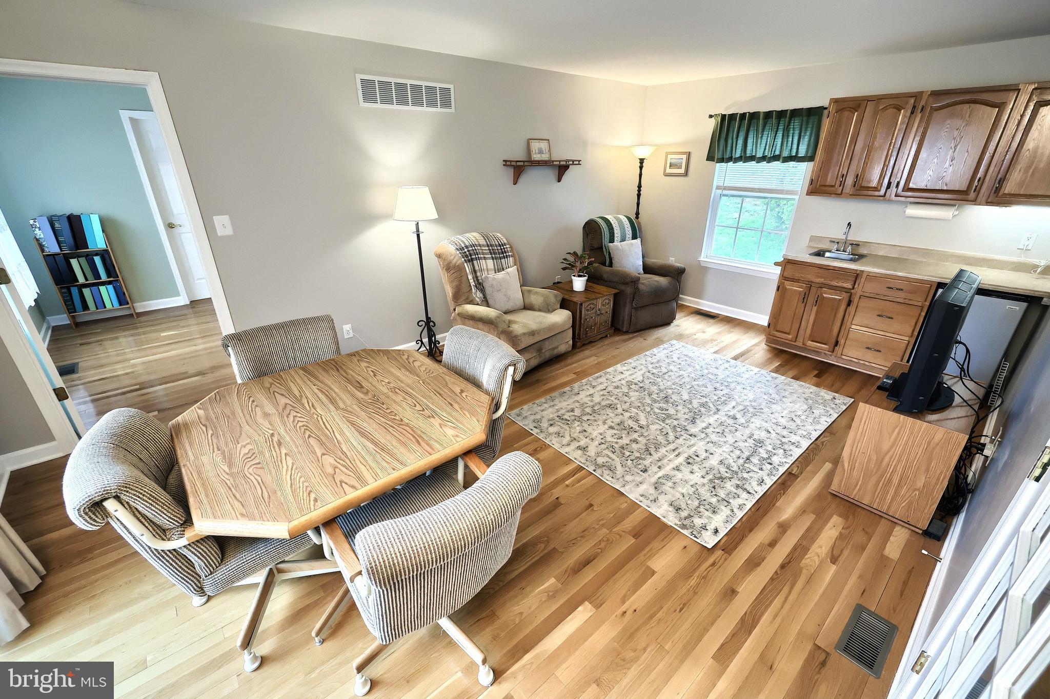 STRAWBERRY FIELDS - Residential