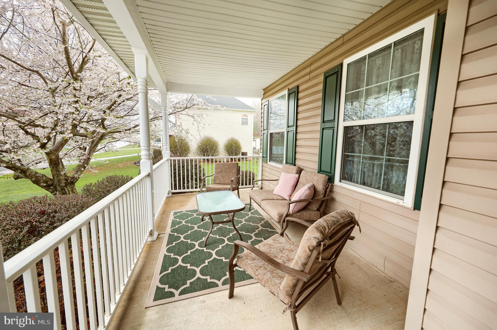 STRAWBERRY FIELDS - Residential