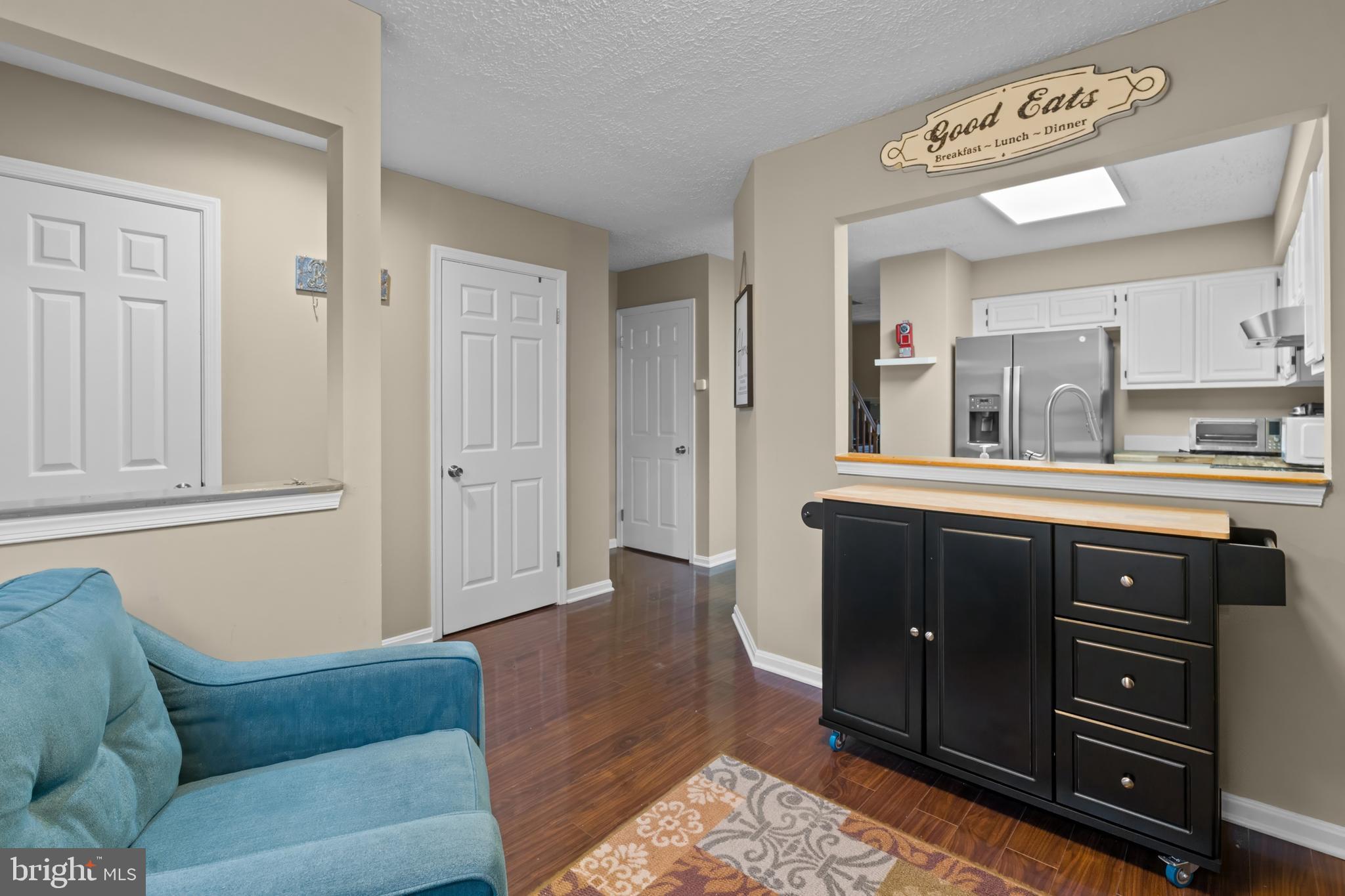 2332 DARBY COURT