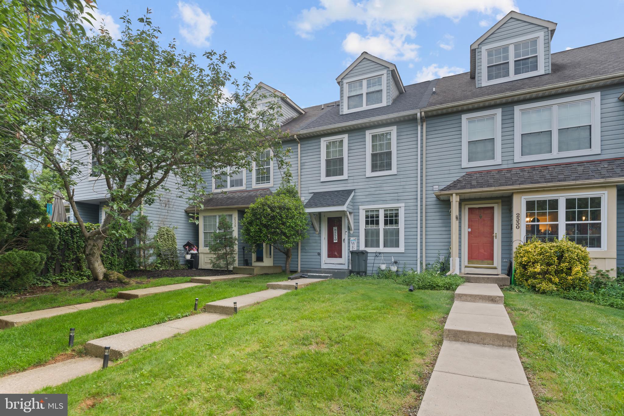 2332 DARBY COURT