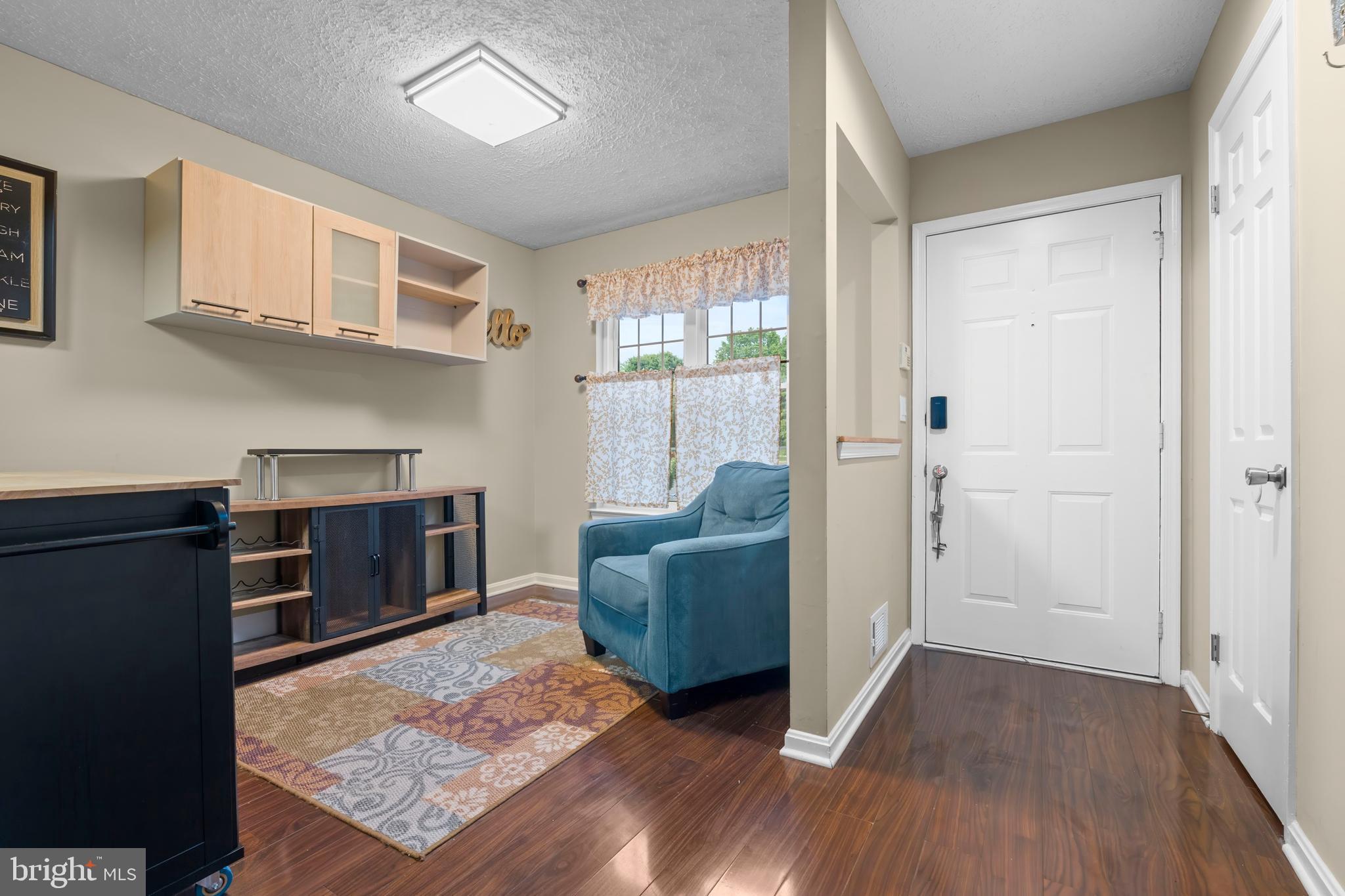2332 DARBY COURT