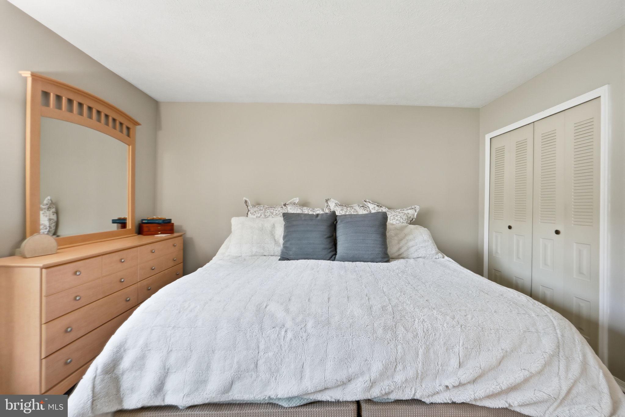 NORTHVIEW AT LAKE VILLAGE - Residential