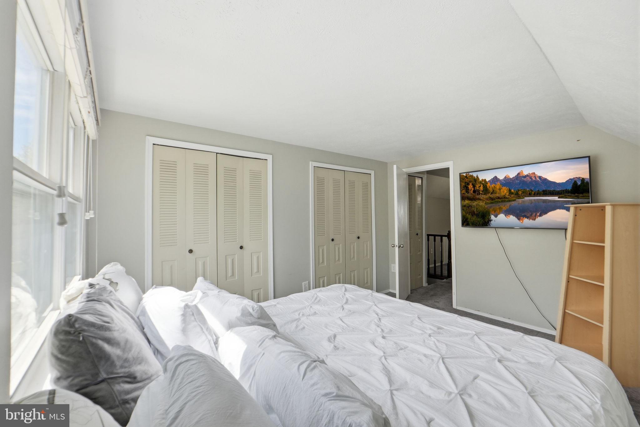 NORTHVIEW AT LAKE VILLAGE - Residential