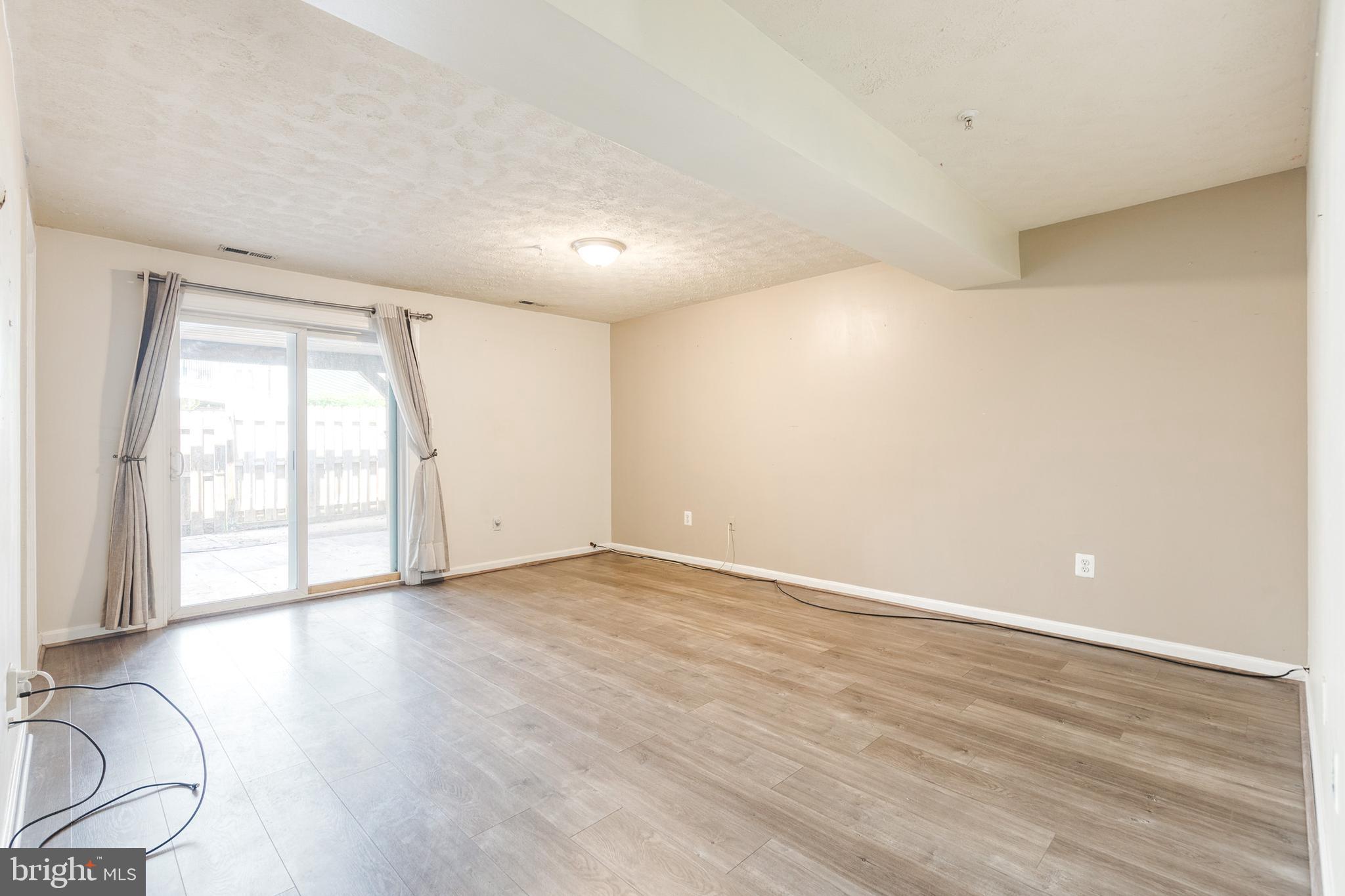 STONEY BEACH - Residential Lease