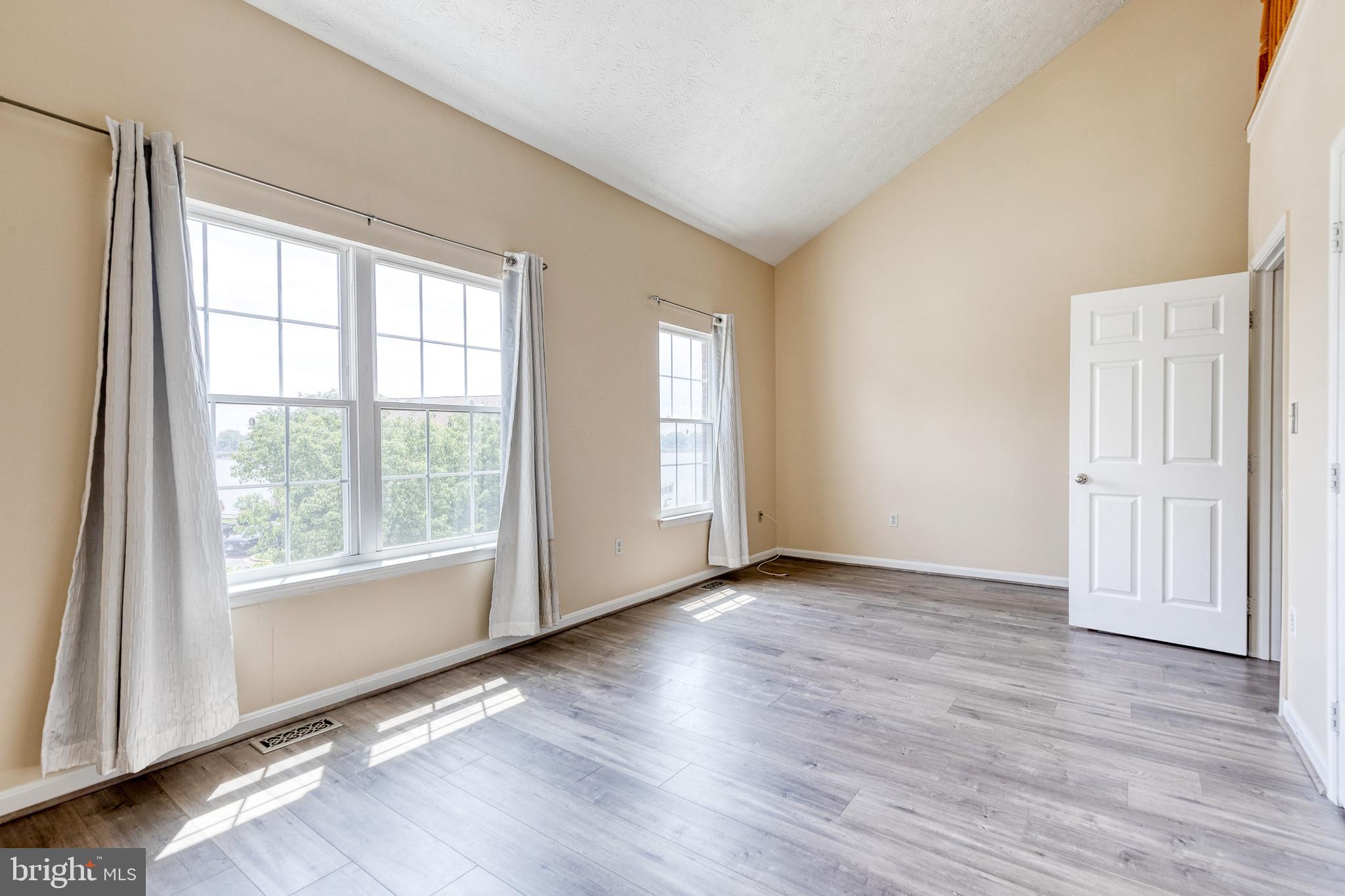 STONEY BEACH - Residential Lease