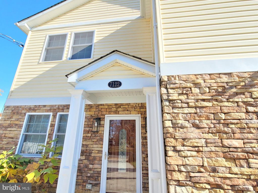 Photo of 7122 Oak Ridge Road, FALLS CHURCH, VA 22042 (MLS # VAFX2273622)