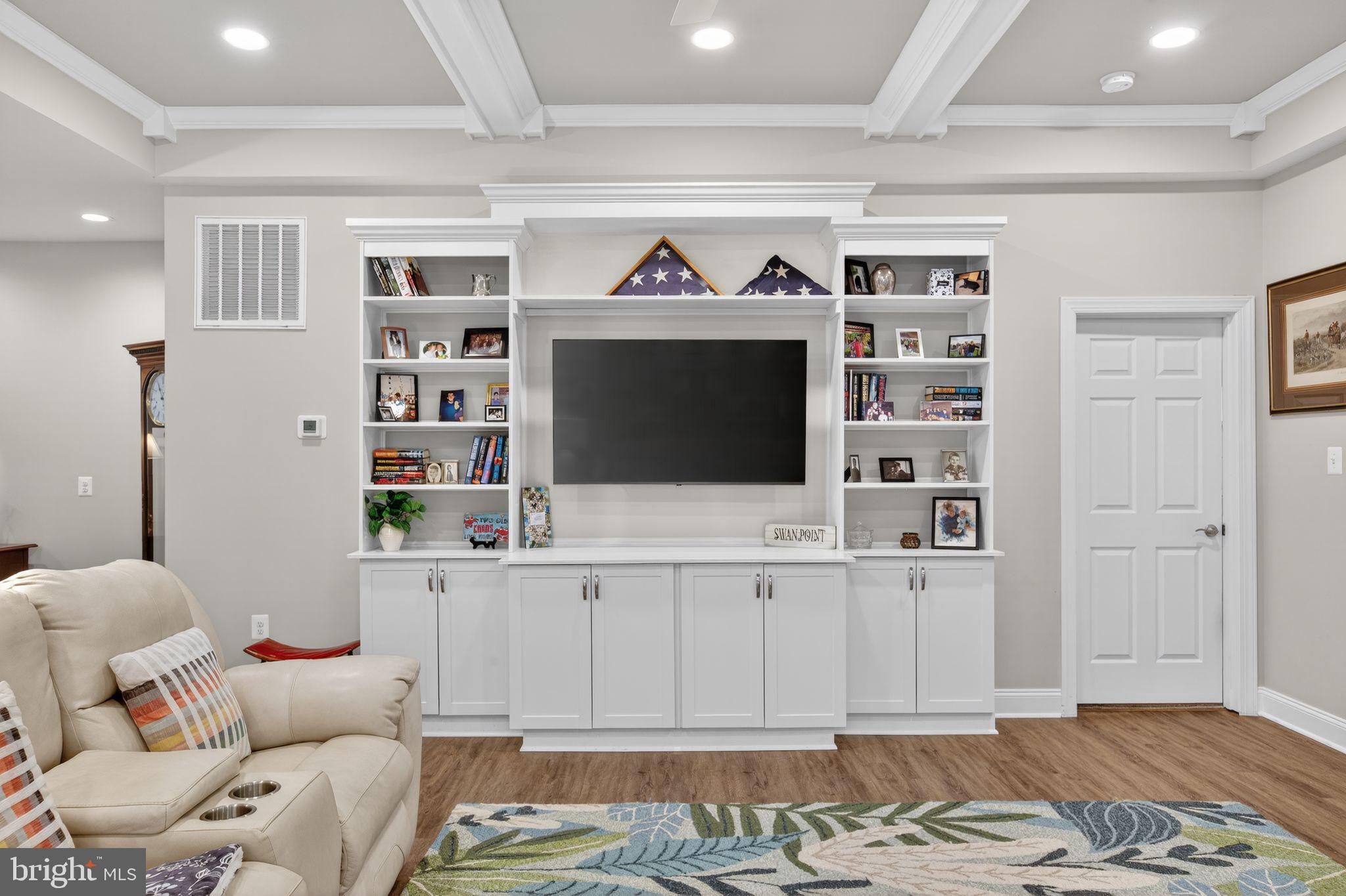 SWAN POINT - Residential