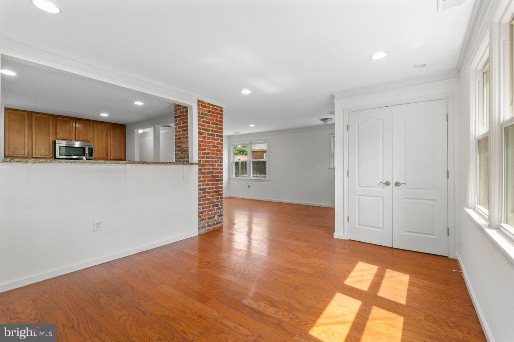 RADIANT VALLEY - Residential