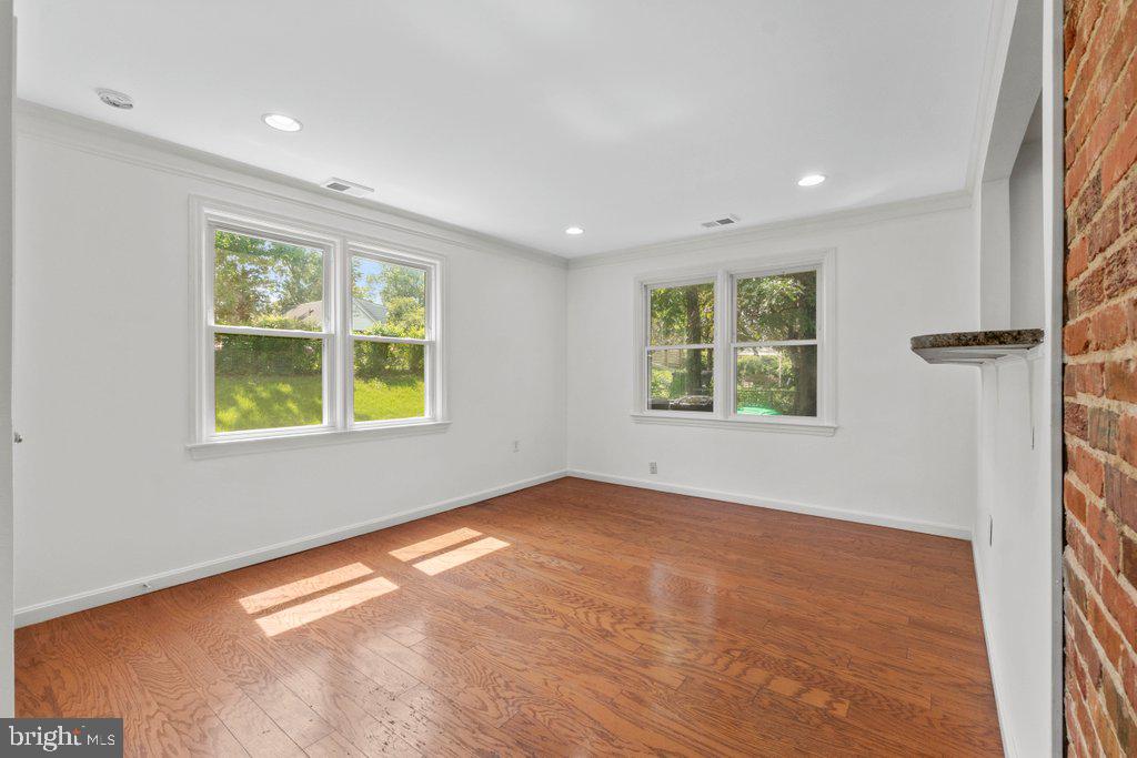 RADIANT VALLEY - Residential