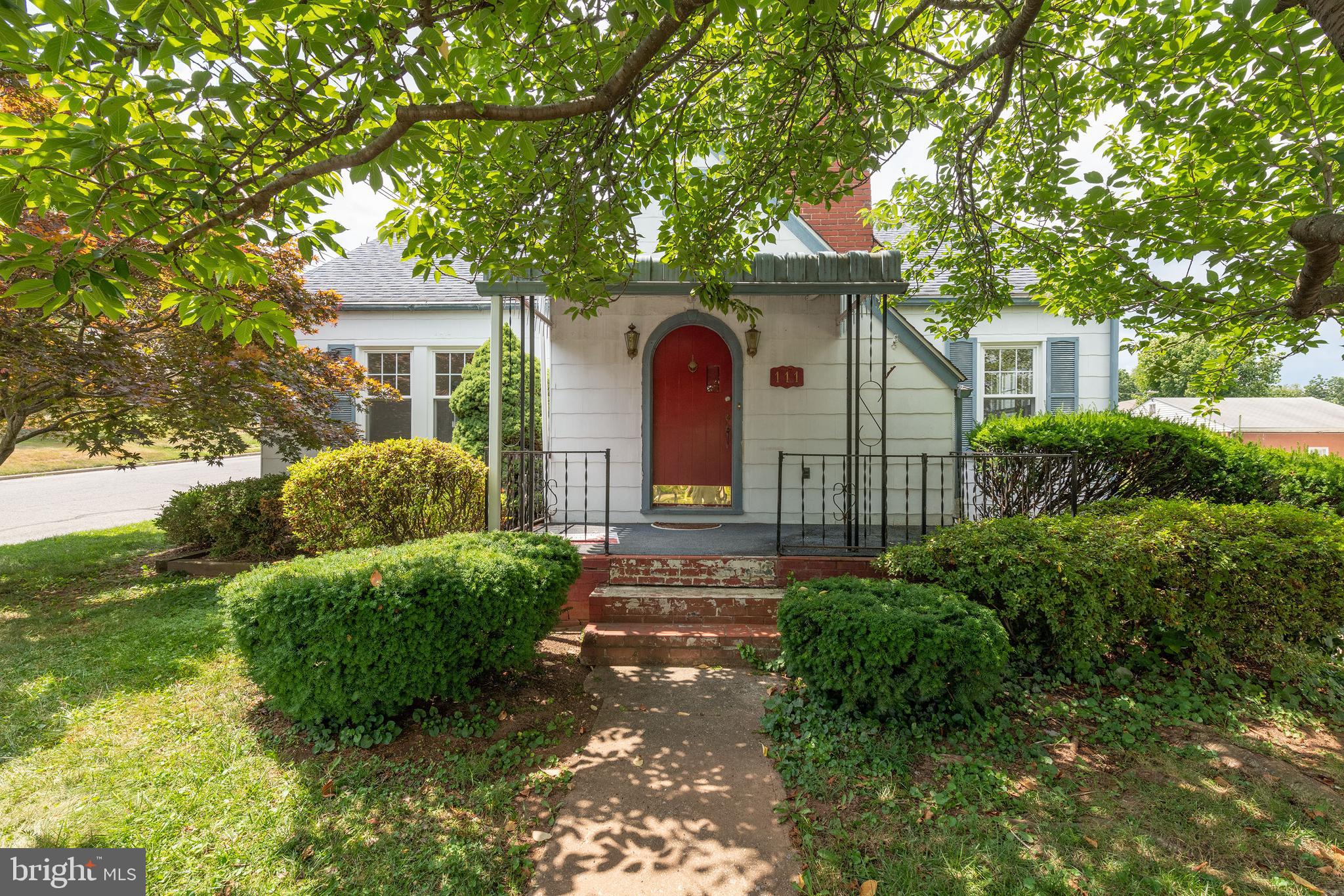 LINDEN HILLS - Residential