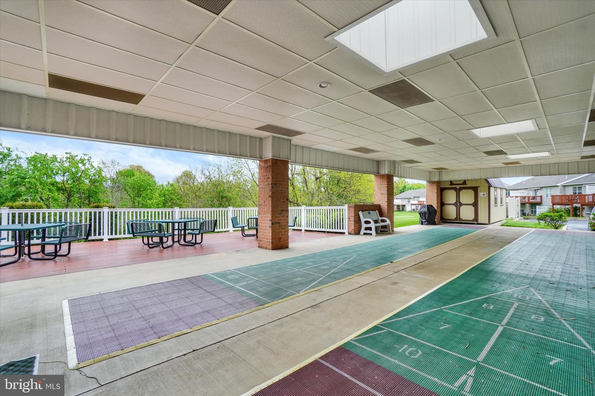 EQUINE MEADOWS - Residential