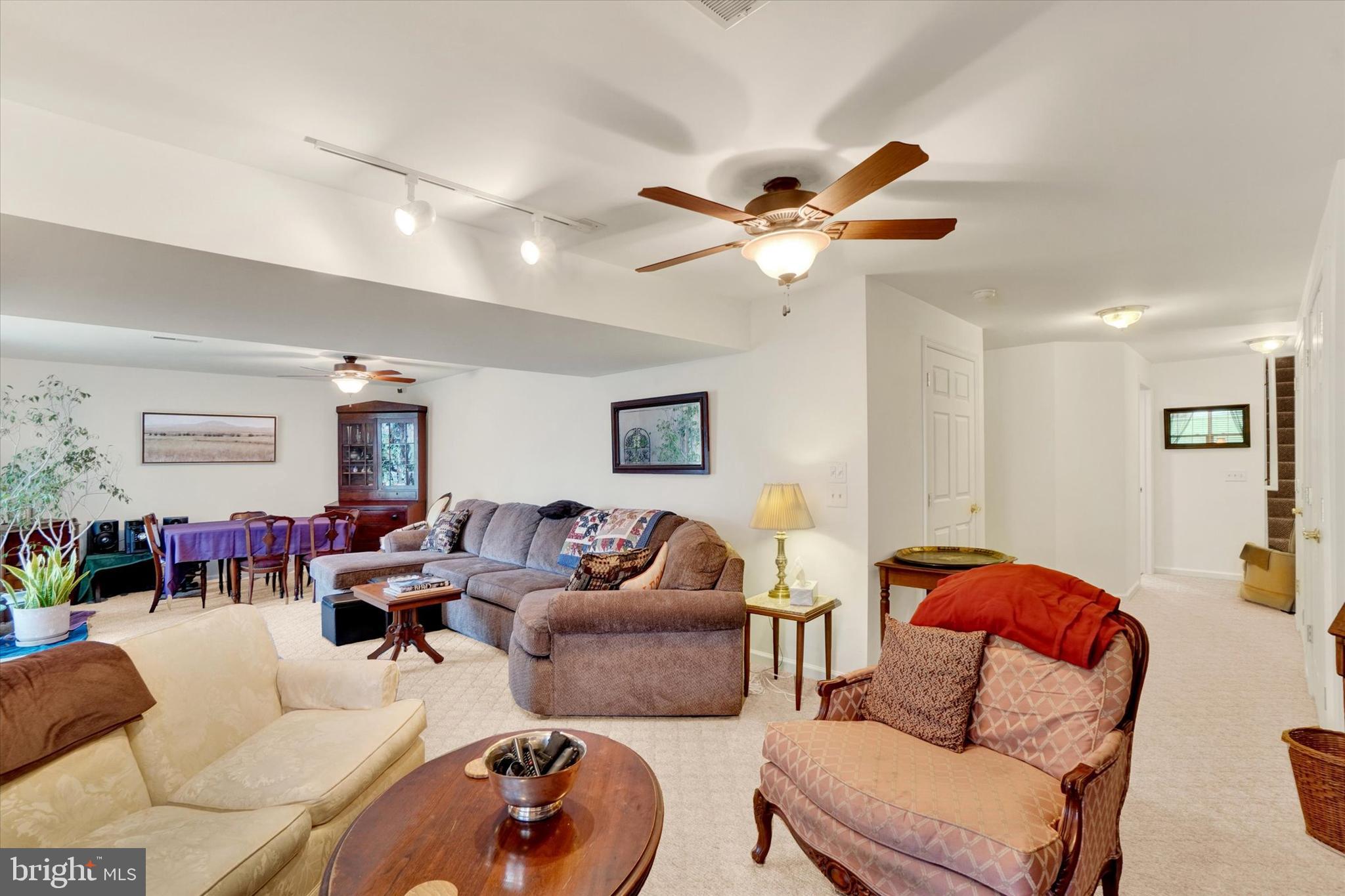 EQUINE MEADOWS - Residential