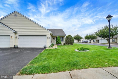 Condo For Sale - 233 Equine Cove<br/> RED LION, PA 17356