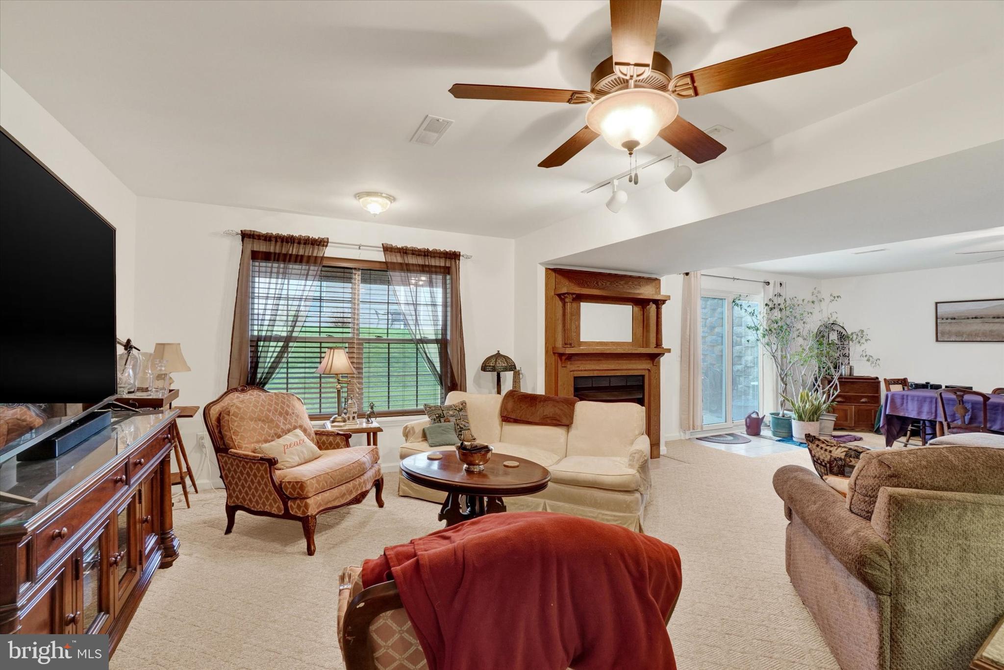 EQUINE MEADOWS - Residential