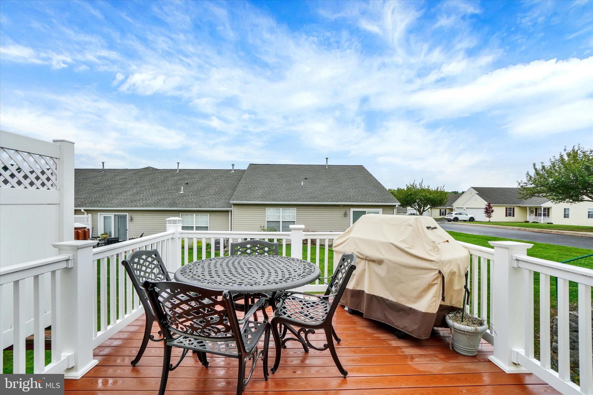 EQUINE MEADOWS - Residential