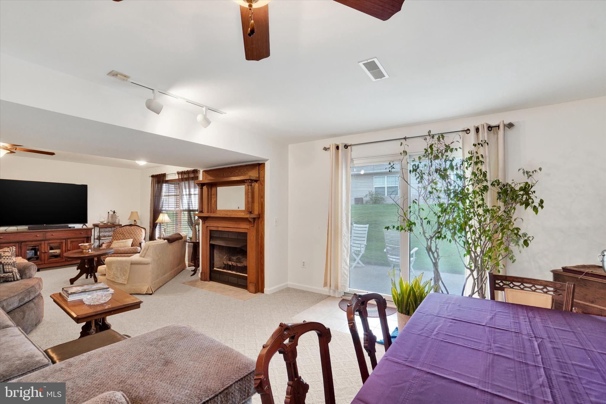 EQUINE MEADOWS - Residential