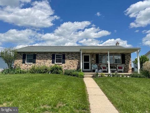 423 ESTATE ROAD BOYERTOWN PA 19512