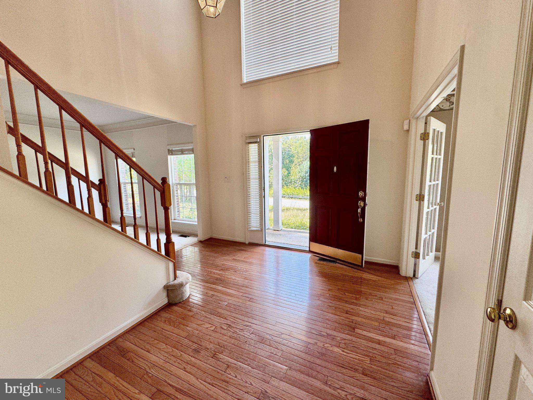 70 CRESTWOOD LANE