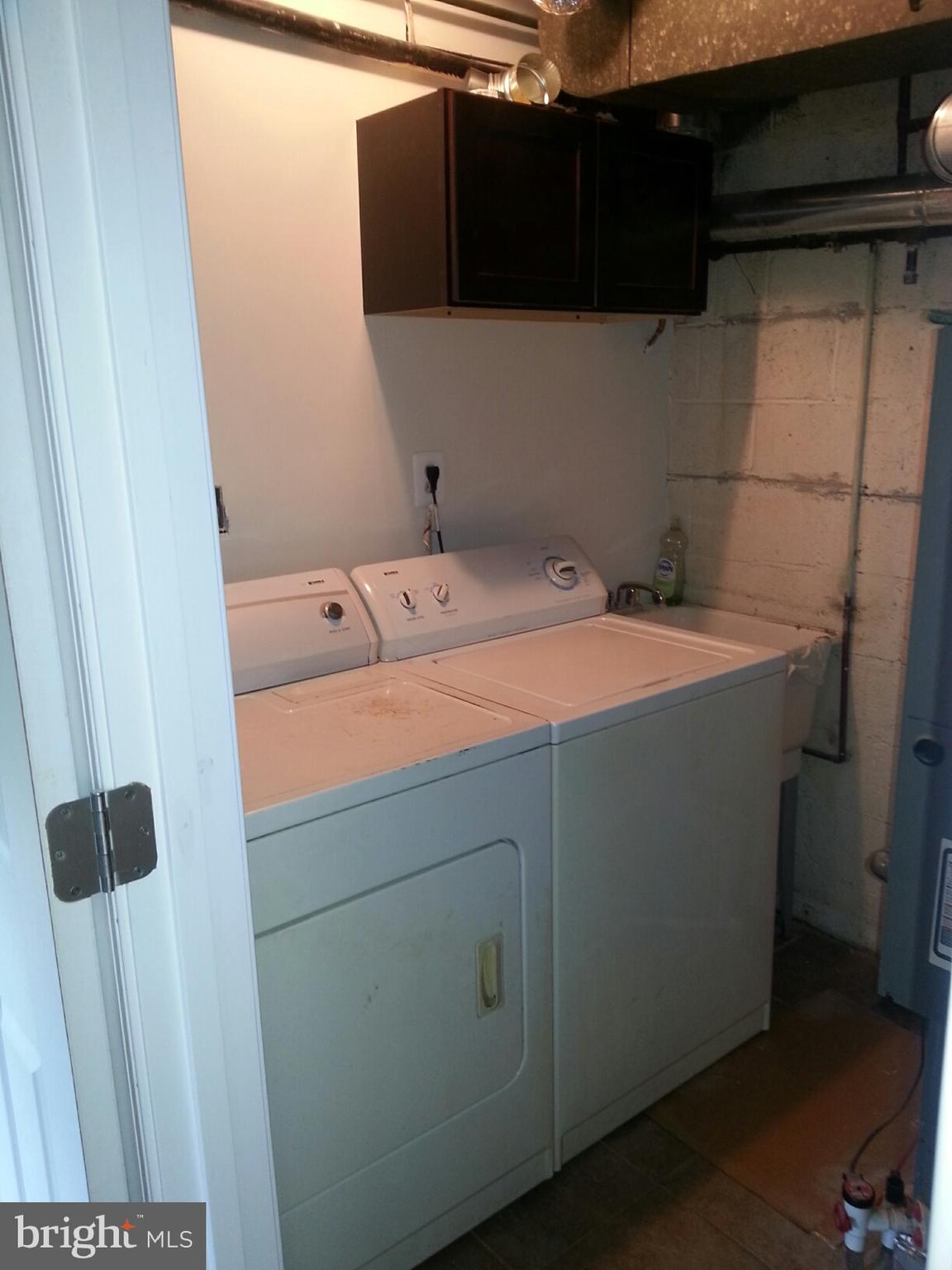 FAIRFAX HOMES - Residential Lease