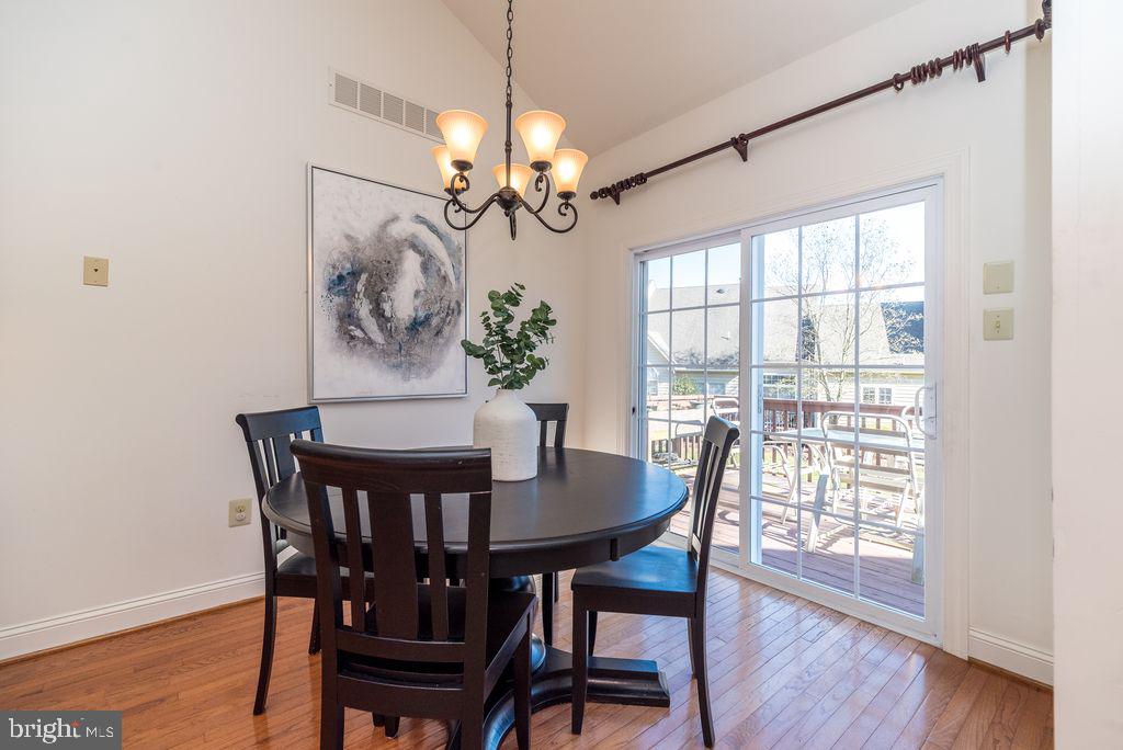 MONTGOMERY WALK - Residential