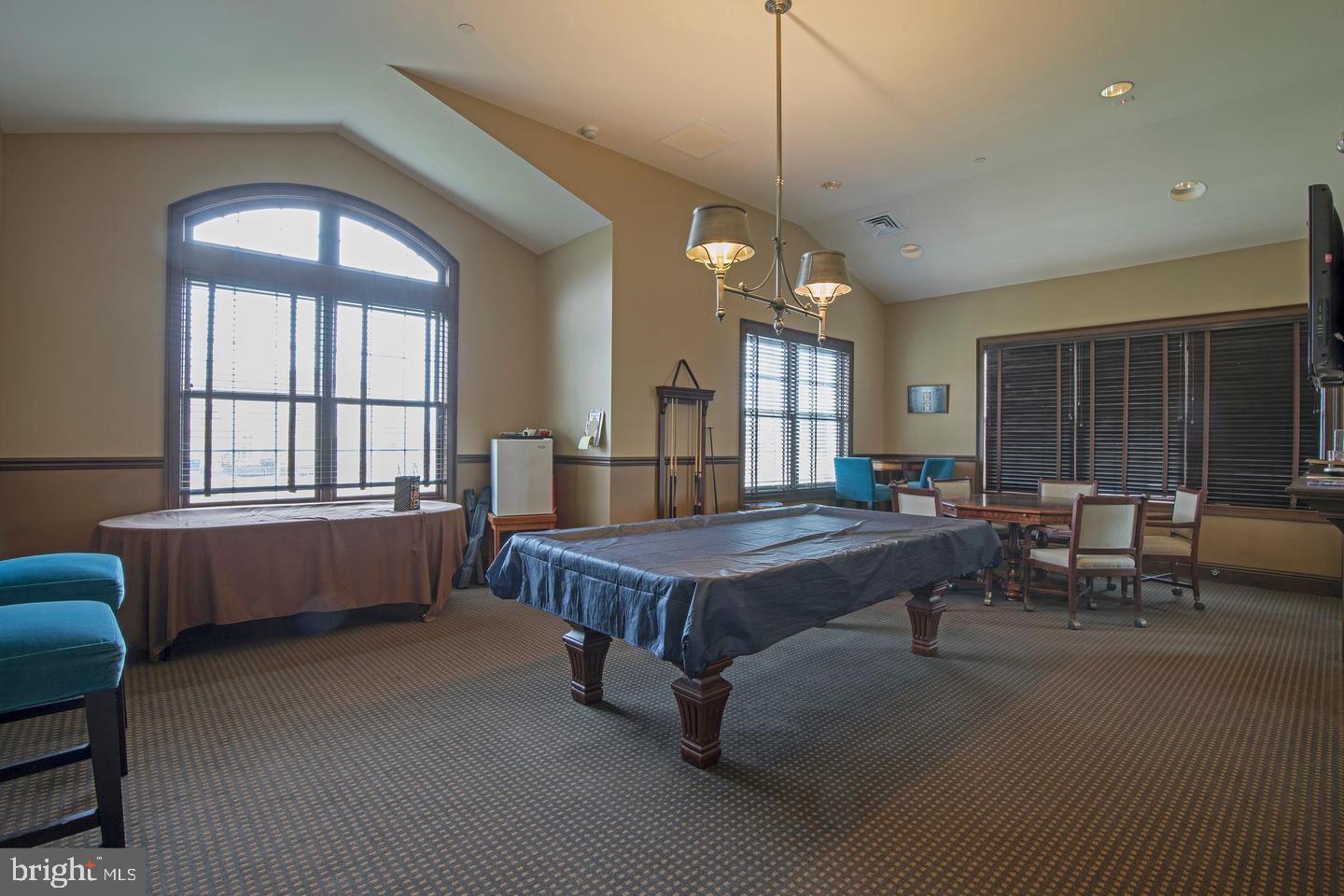 MONTGOMERY WALK - Residential