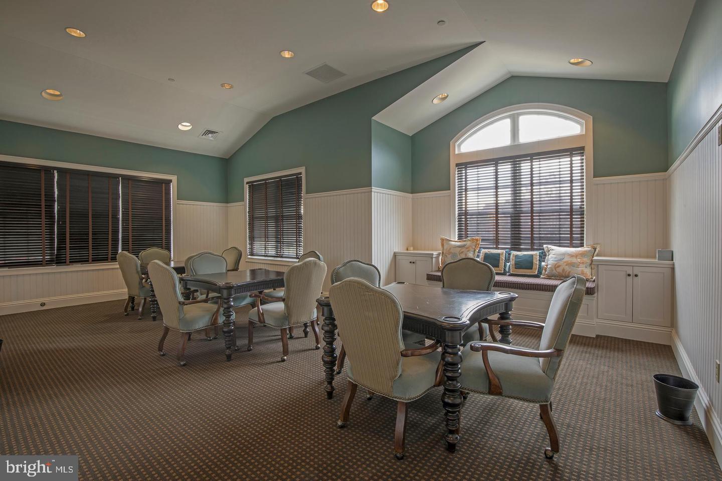 MONTGOMERY WALK - Residential