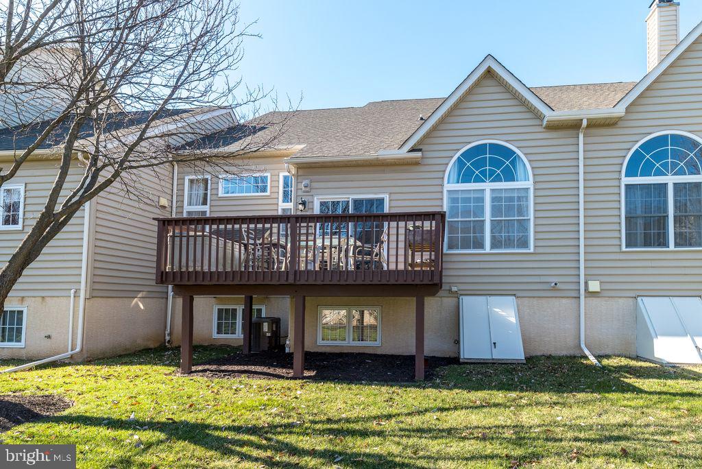 MONTGOMERY WALK - Residential