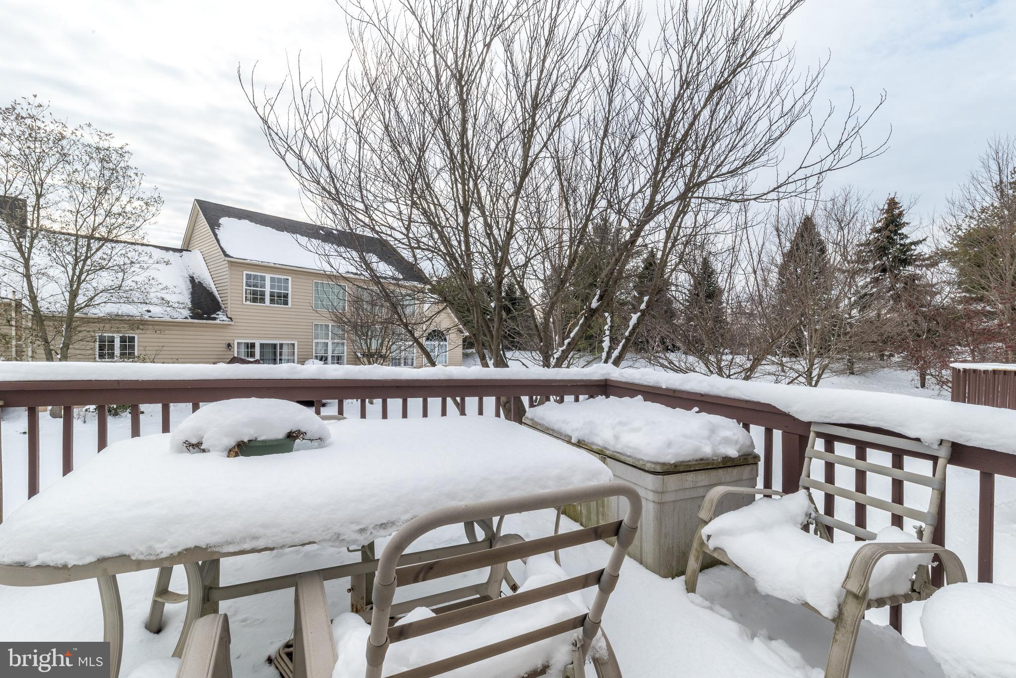 MONTGOMERY WALK - Residential