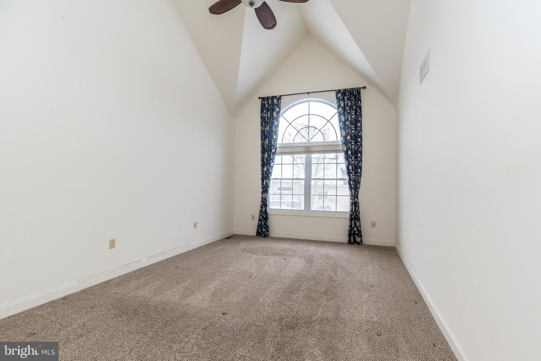 MONTGOMERY WALK - Residential