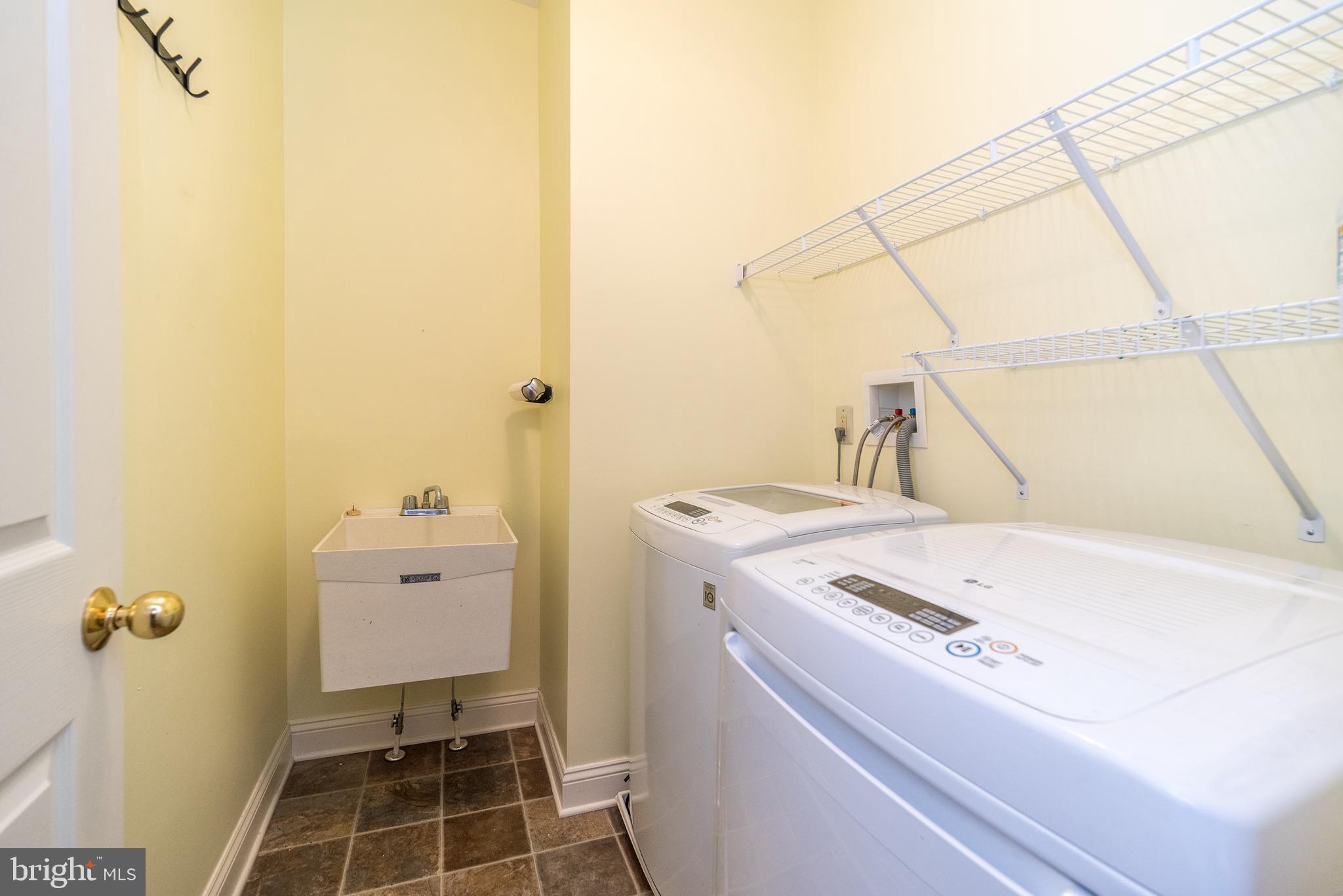 MONTGOMERY WALK - Residential