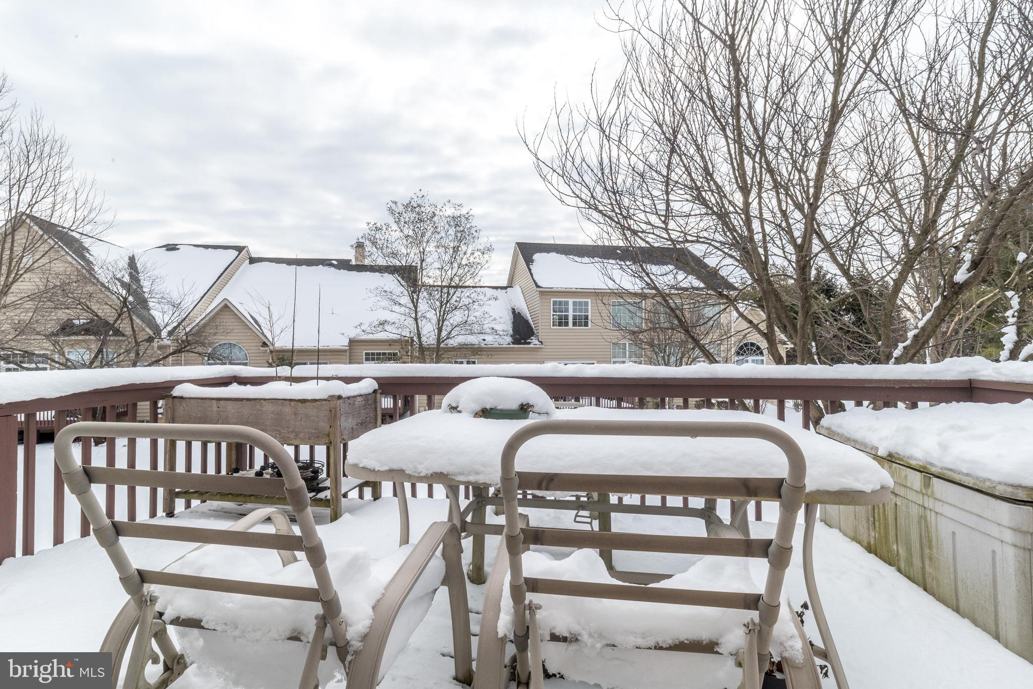 MONTGOMERY WALK - Residential